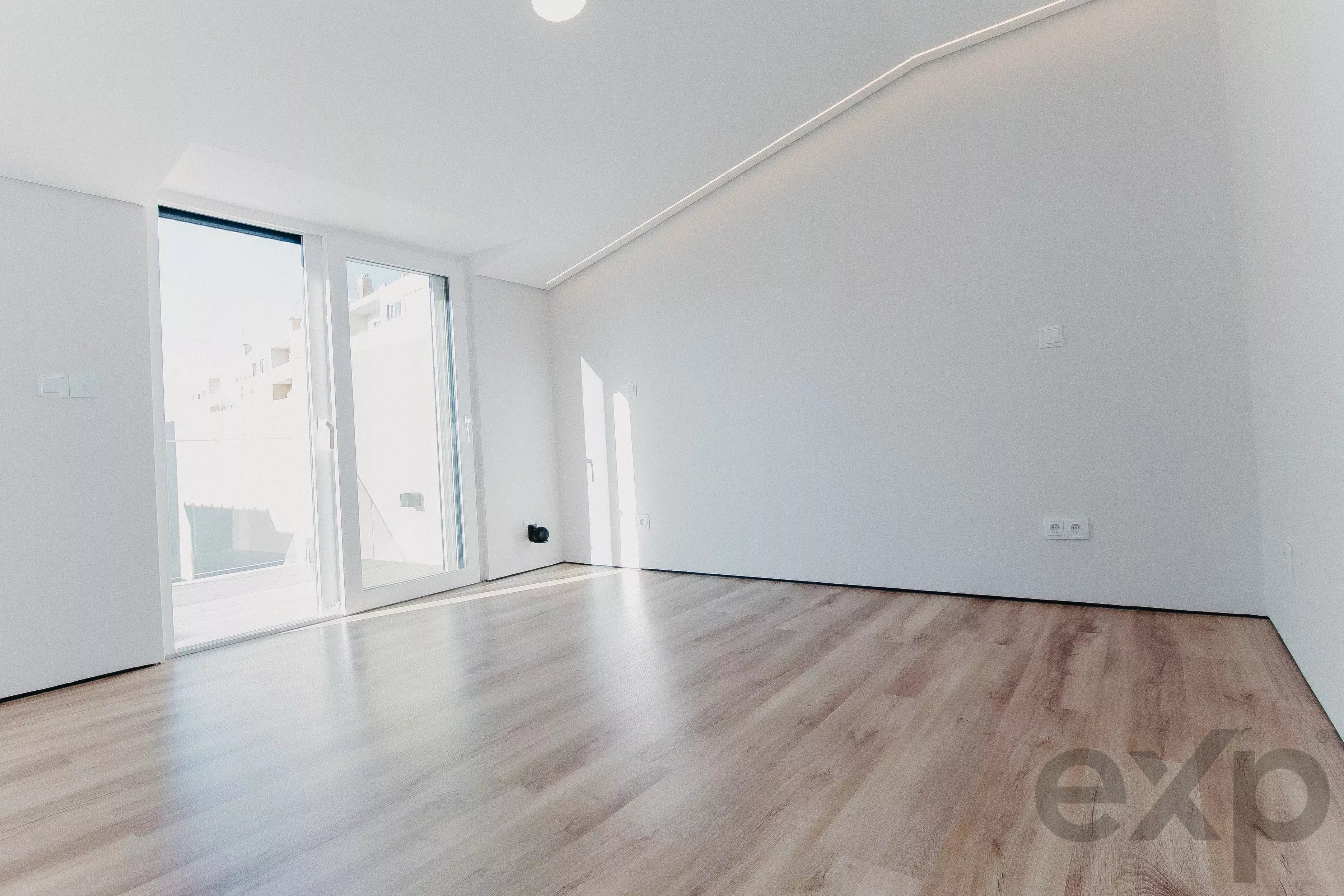 Marvelous Smart T3 House with 2 Suites, Private Garden of 30 m² and Balcony of 12.5 m² in the Historic Centre of Montijo, just 20 minutes from Gare do Oriente 87011924 image 29