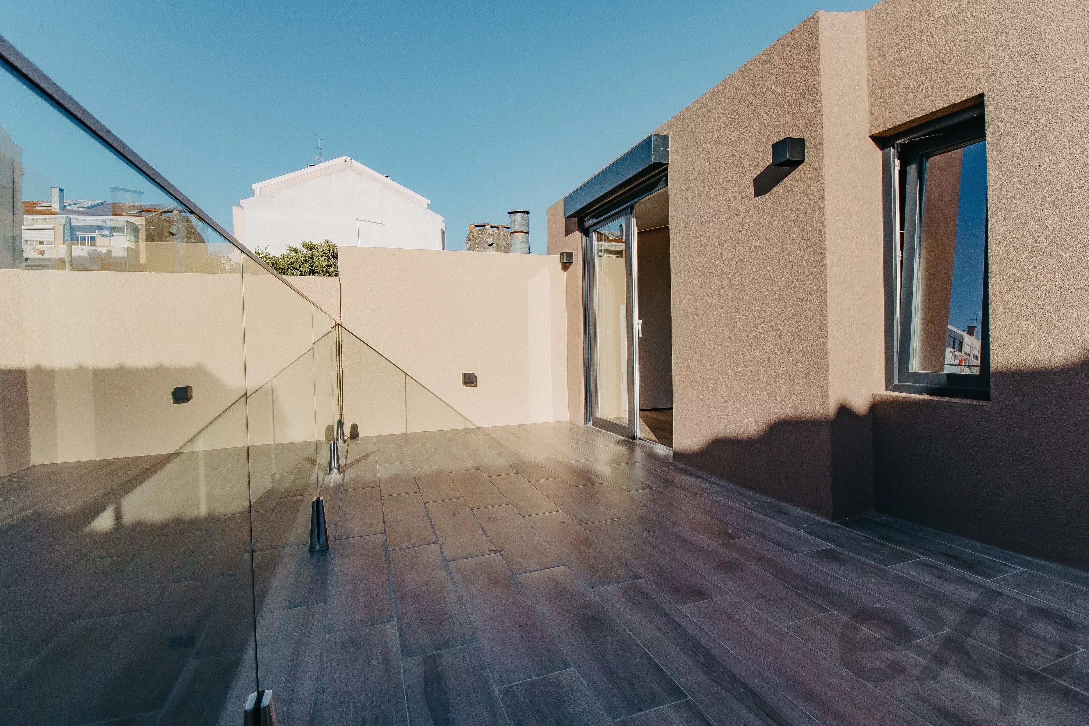 Marvelous Smart T3 House with 2 Suites, Private Garden of 30 m² and Balcony of 12.5 m² in the Historic Centre of Montijo, just 20 minutes from Gare do Oriente 87011924 image 32