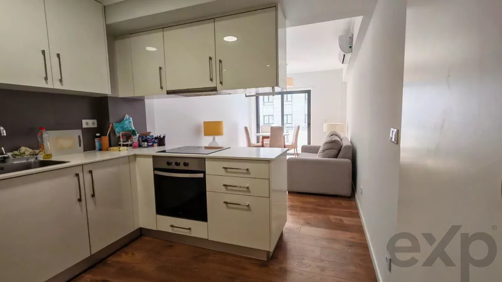 Moderno T1 em Arroios com Ar Condicionado 87016817 image 9