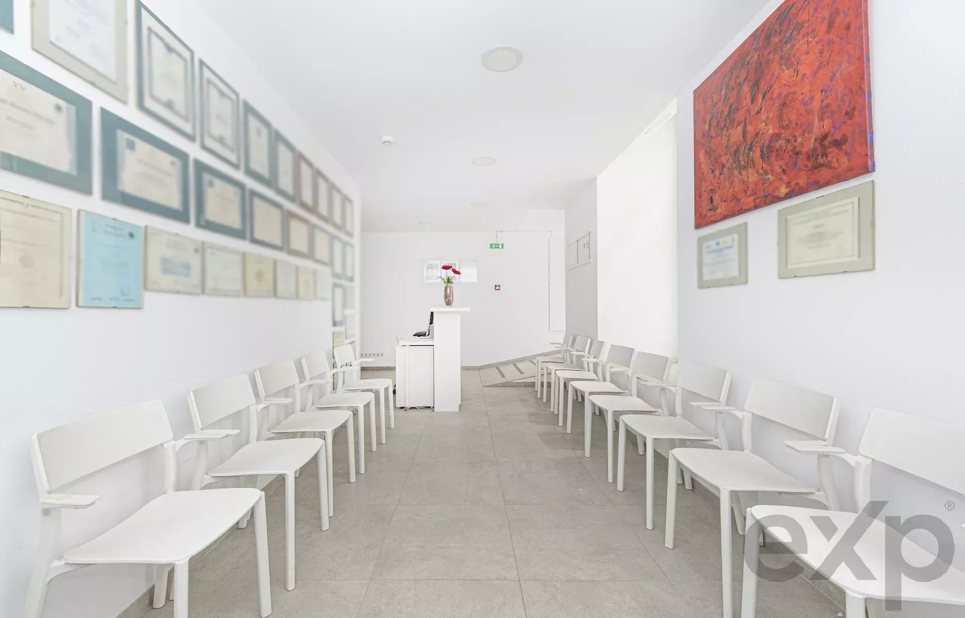 Prestigious Store near Chiado 87016877 image 17