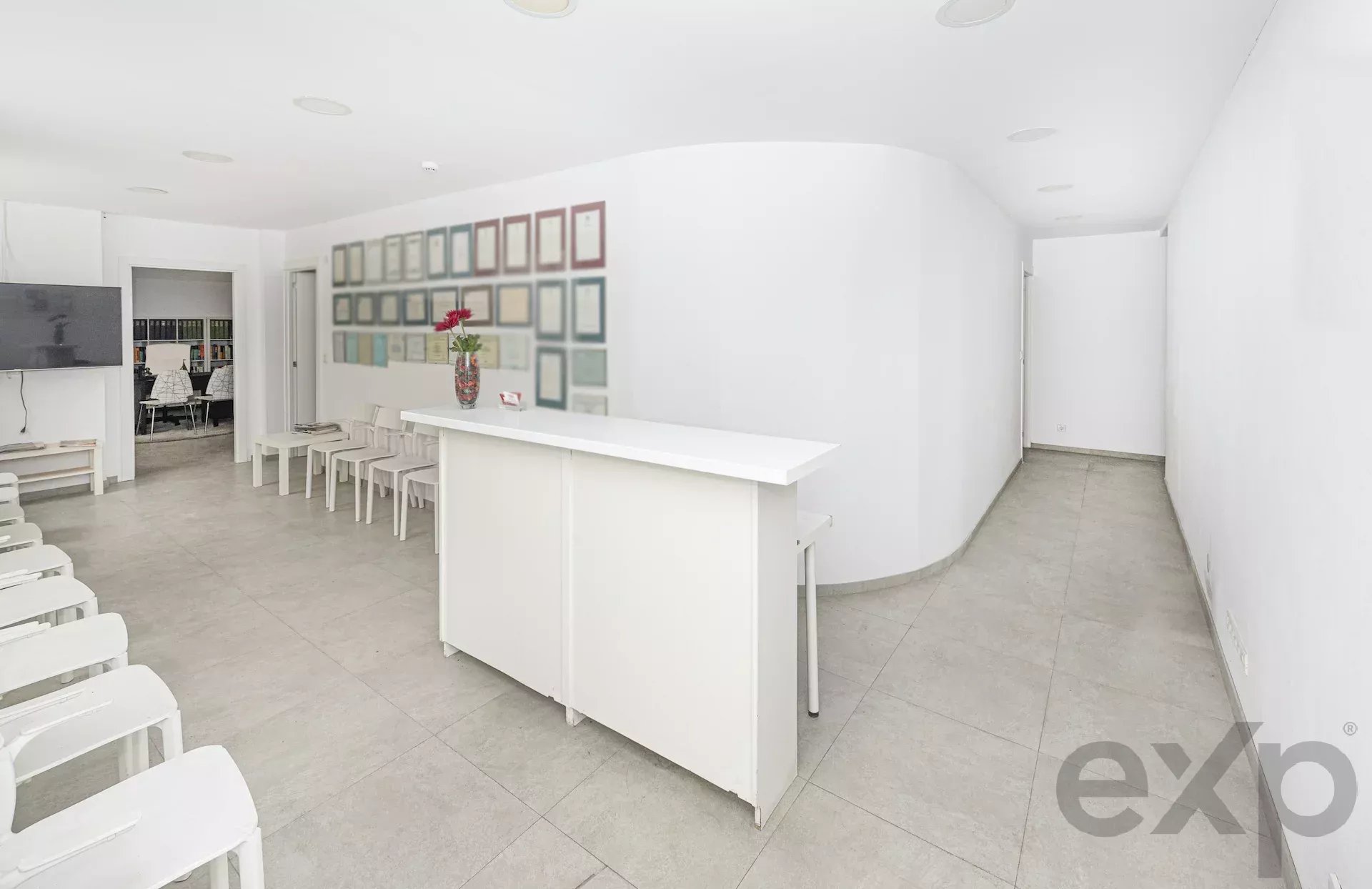 Prestigious Store near Chiado 87016877 image 18