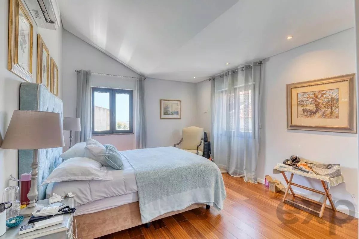 Sober House Penthouse in Central Cascais 87025152 image 19