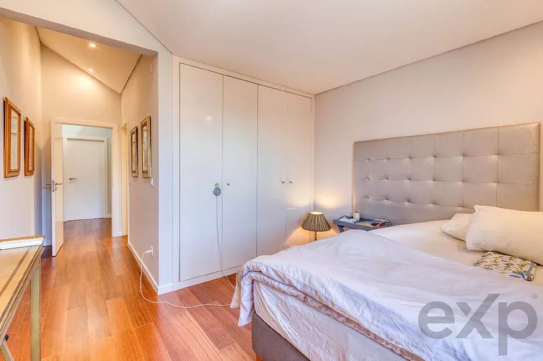 Sober House Penthouse in Central Cascais 87025152 image 14