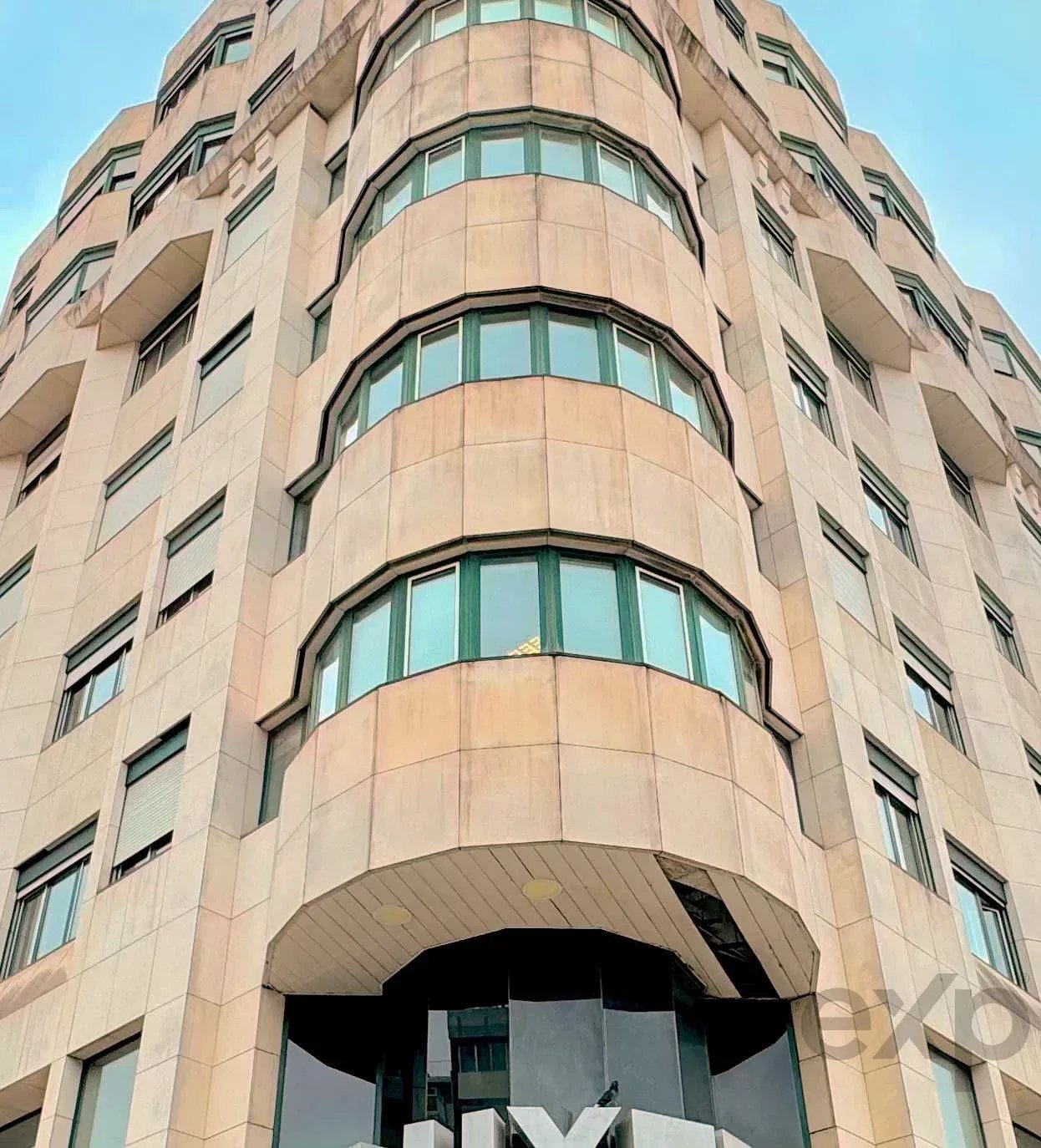 Commercial Space in Lisbon for Clinic or Business Services 5