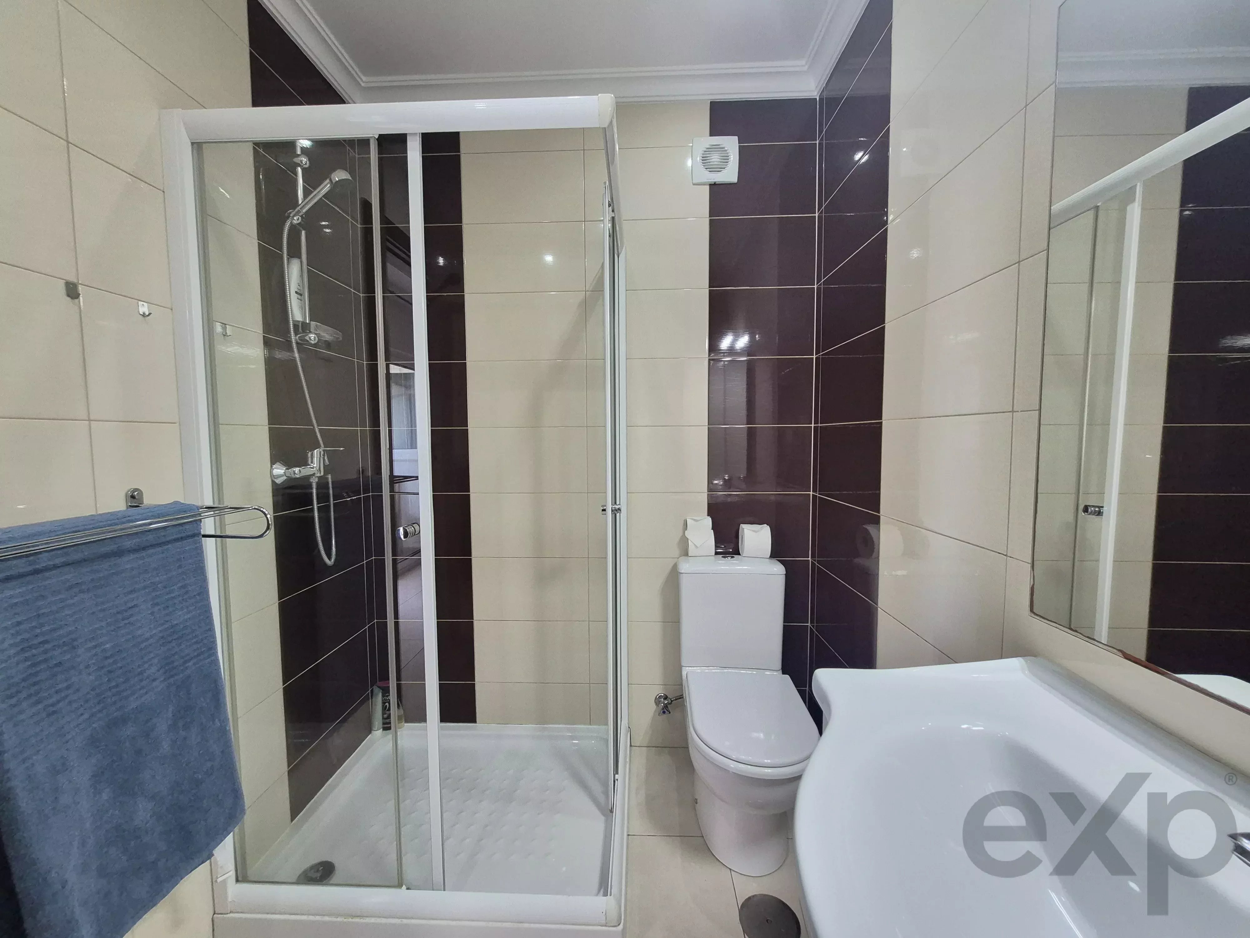 Renovated one‑bedroom flat at Praia da Rocha, with parking. 87031836 image 25