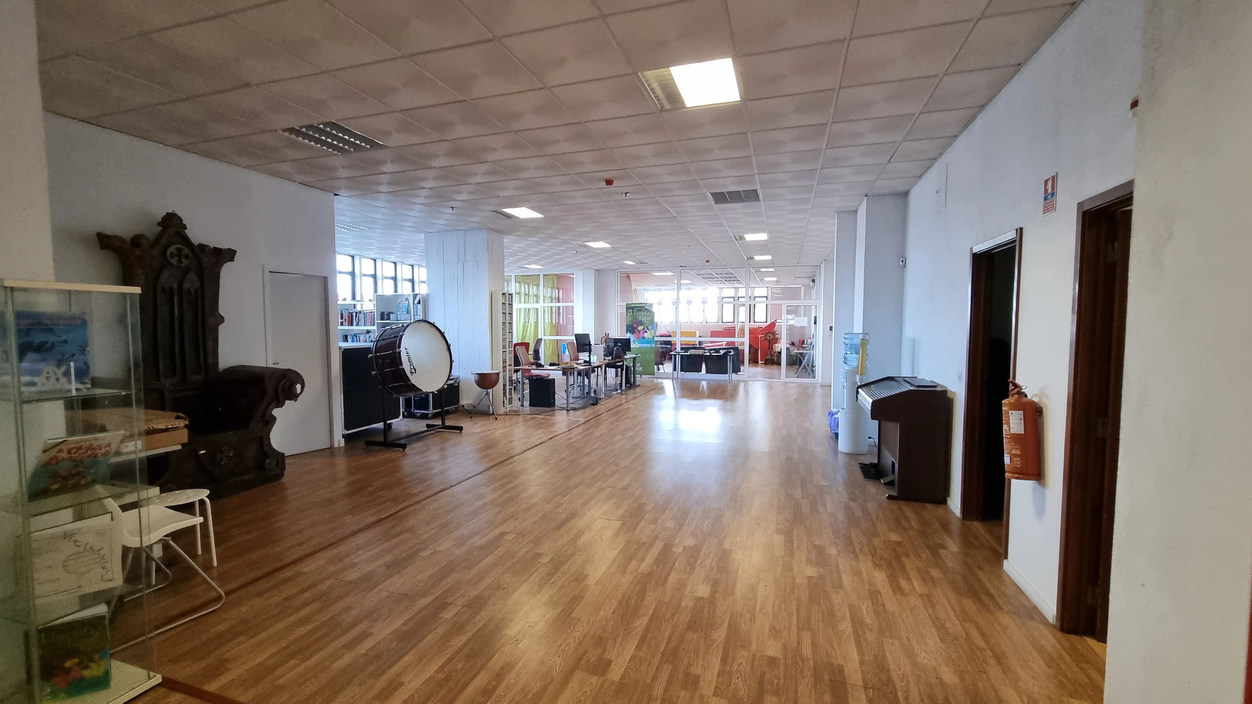 Armazéns for sale in Lisboa, 410 m²