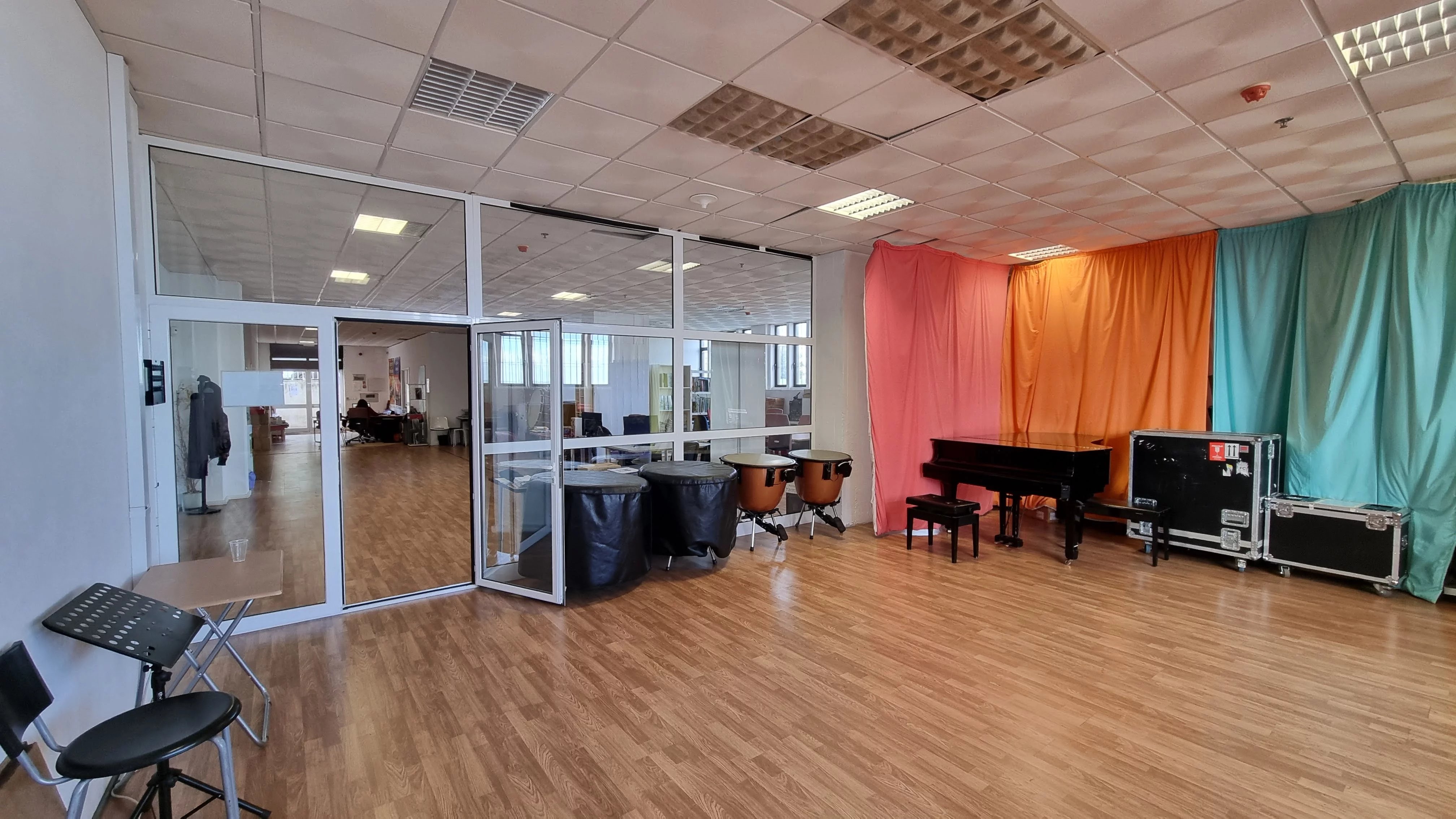 Armazéns for sale in Lisboa, 410 m²