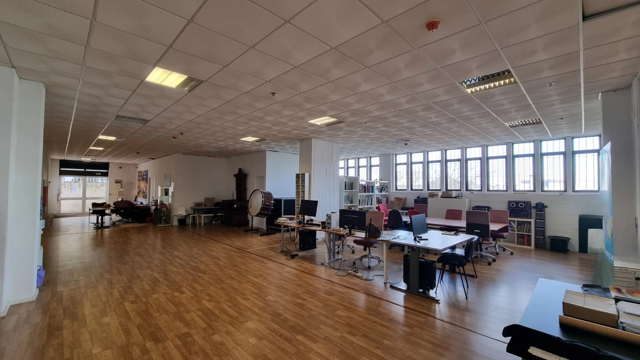Armazéns for sale in Lisboa, 410 m²