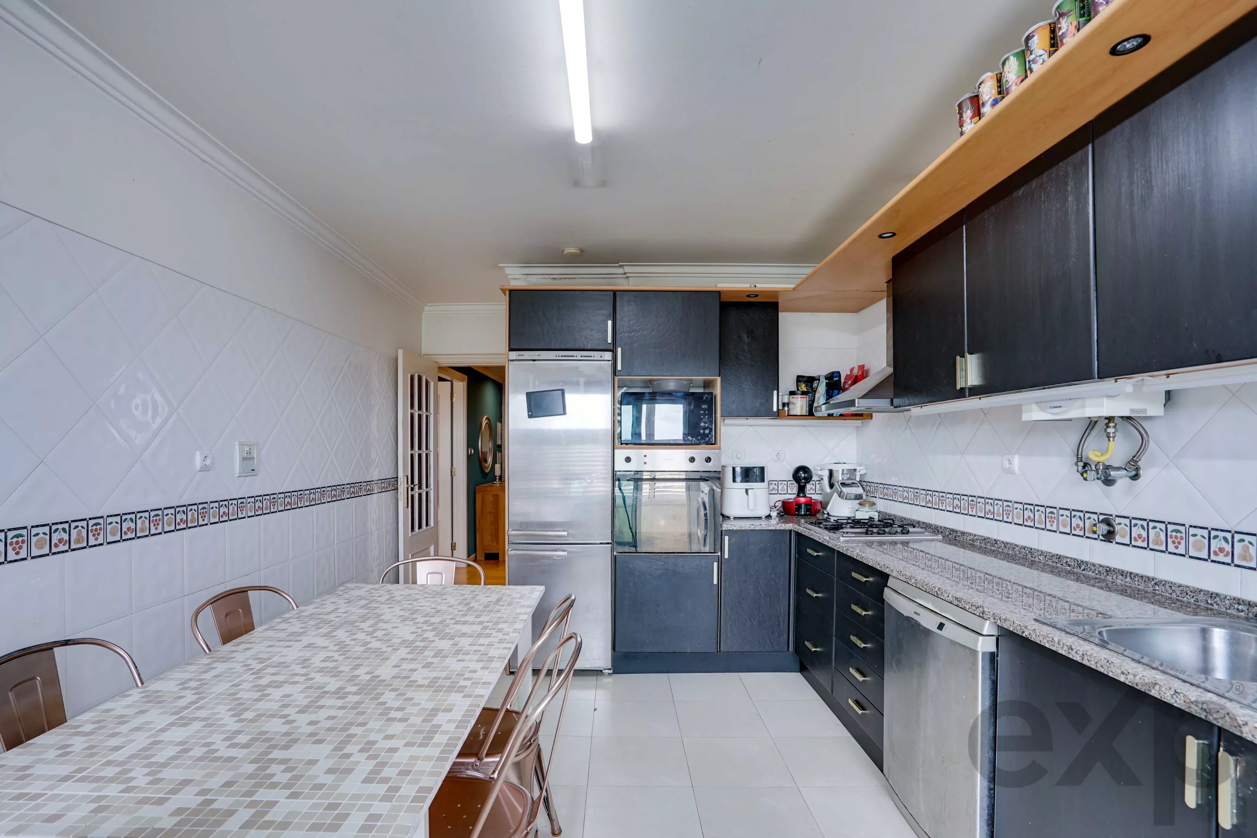 T3 Apartment in Póvoa de Santa Iria, featuring a garage and excellent storage space. 87033362 image 12