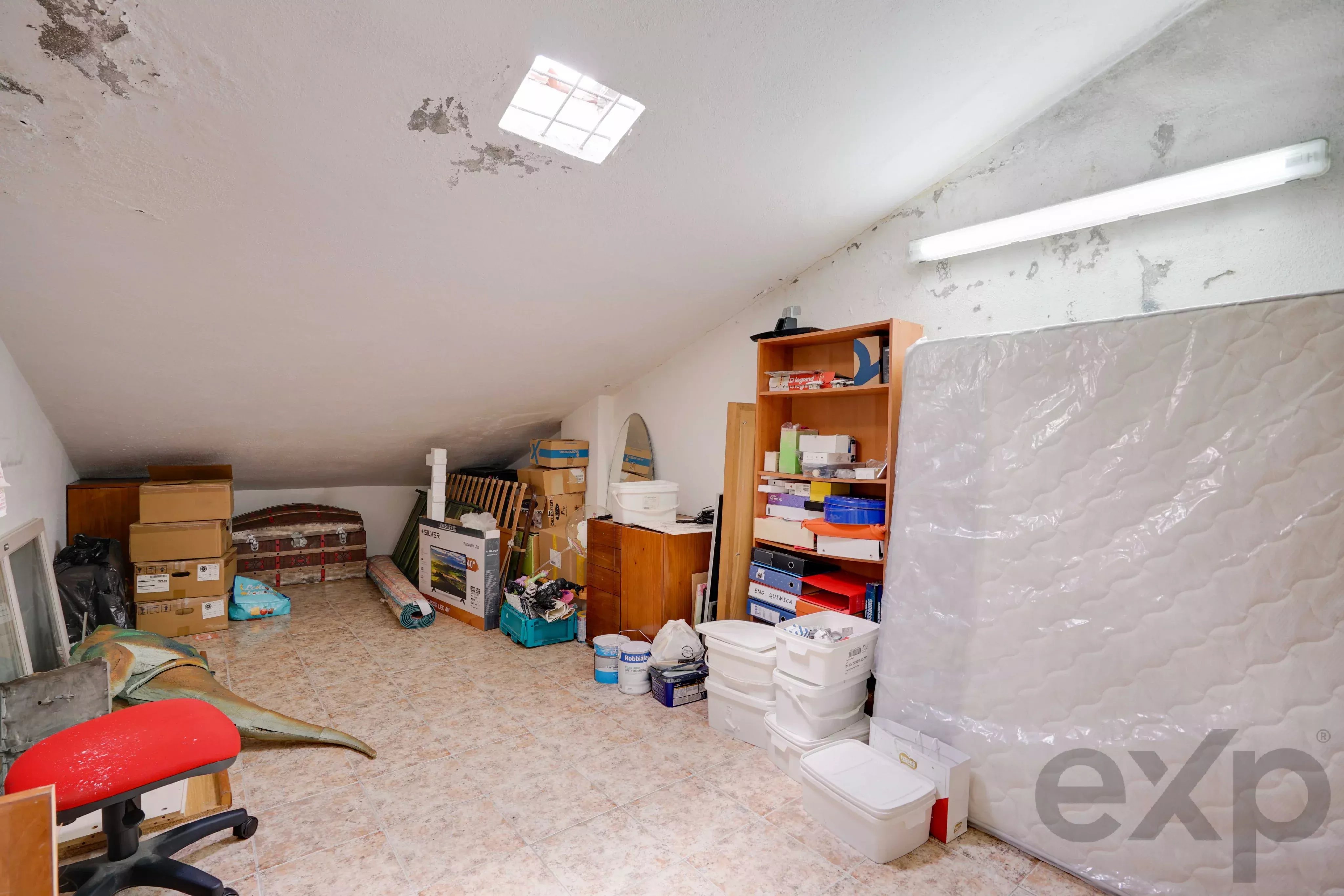 T3 Apartment in Póvoa de Santa Iria, featuring a garage and excellent storage space. 87033362 image 31