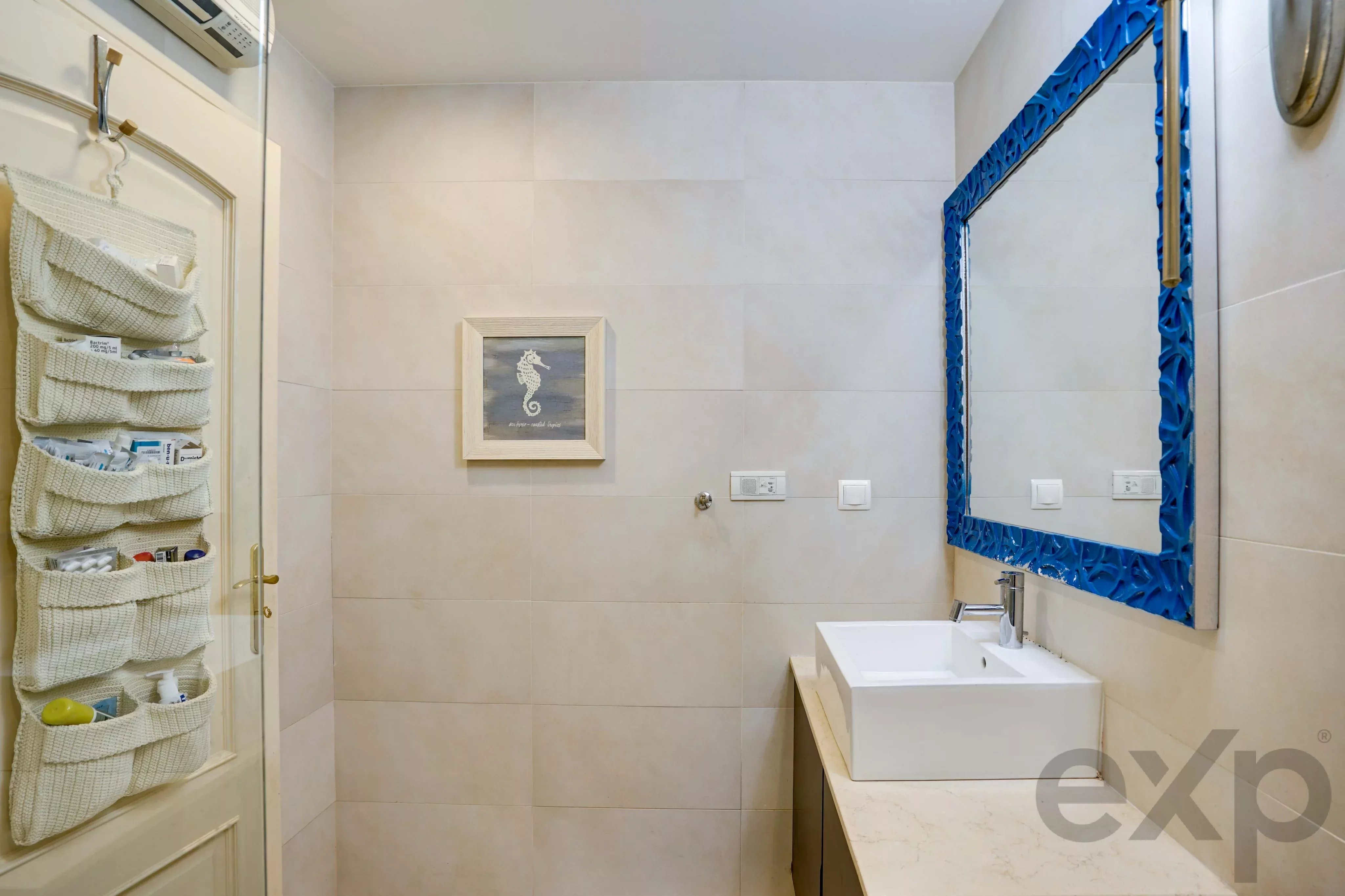 T3 Apartment in Póvoa de Santa Iria, featuring a garage and excellent storage space. 87033362 image 16