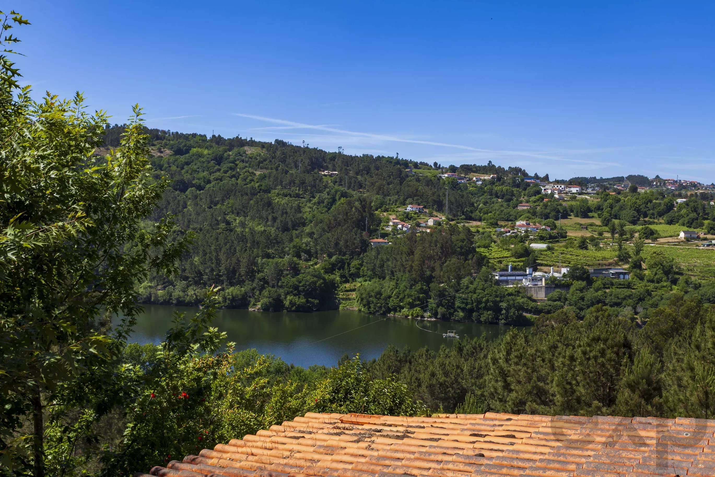 4-Bedroom + 3 Villa | Views over the Tâmega River 3