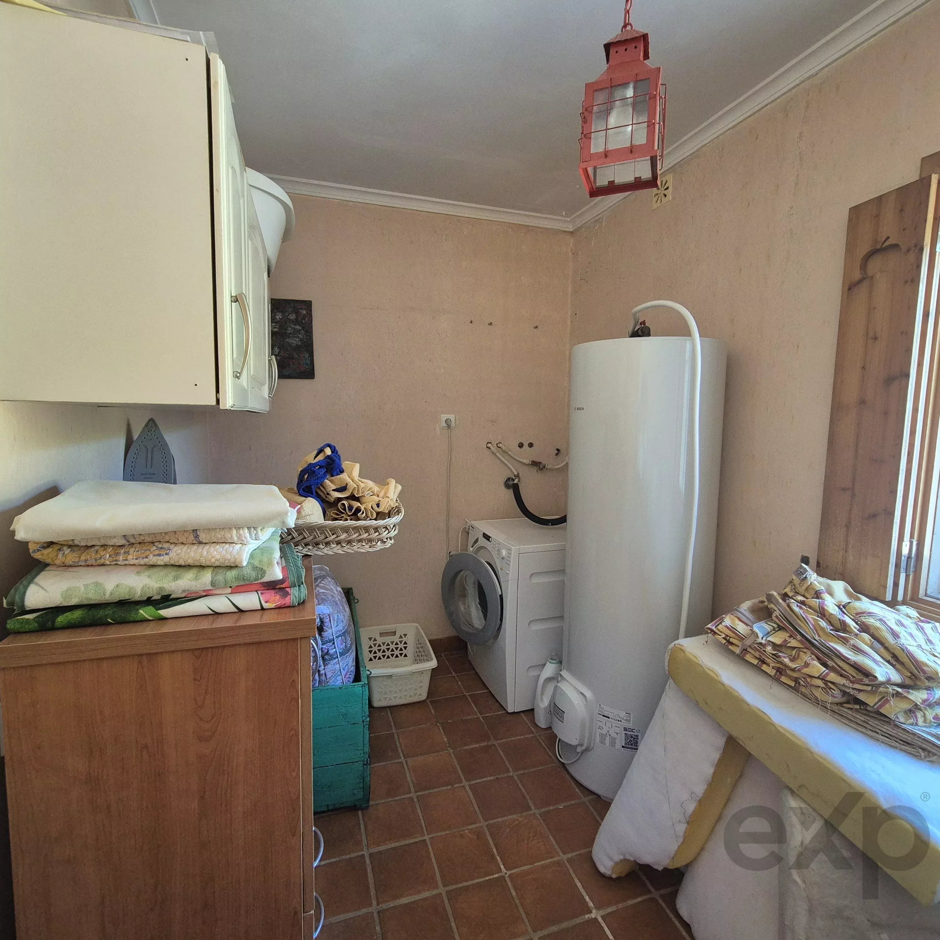 Estate with Swimming Pool 87034529 image 17