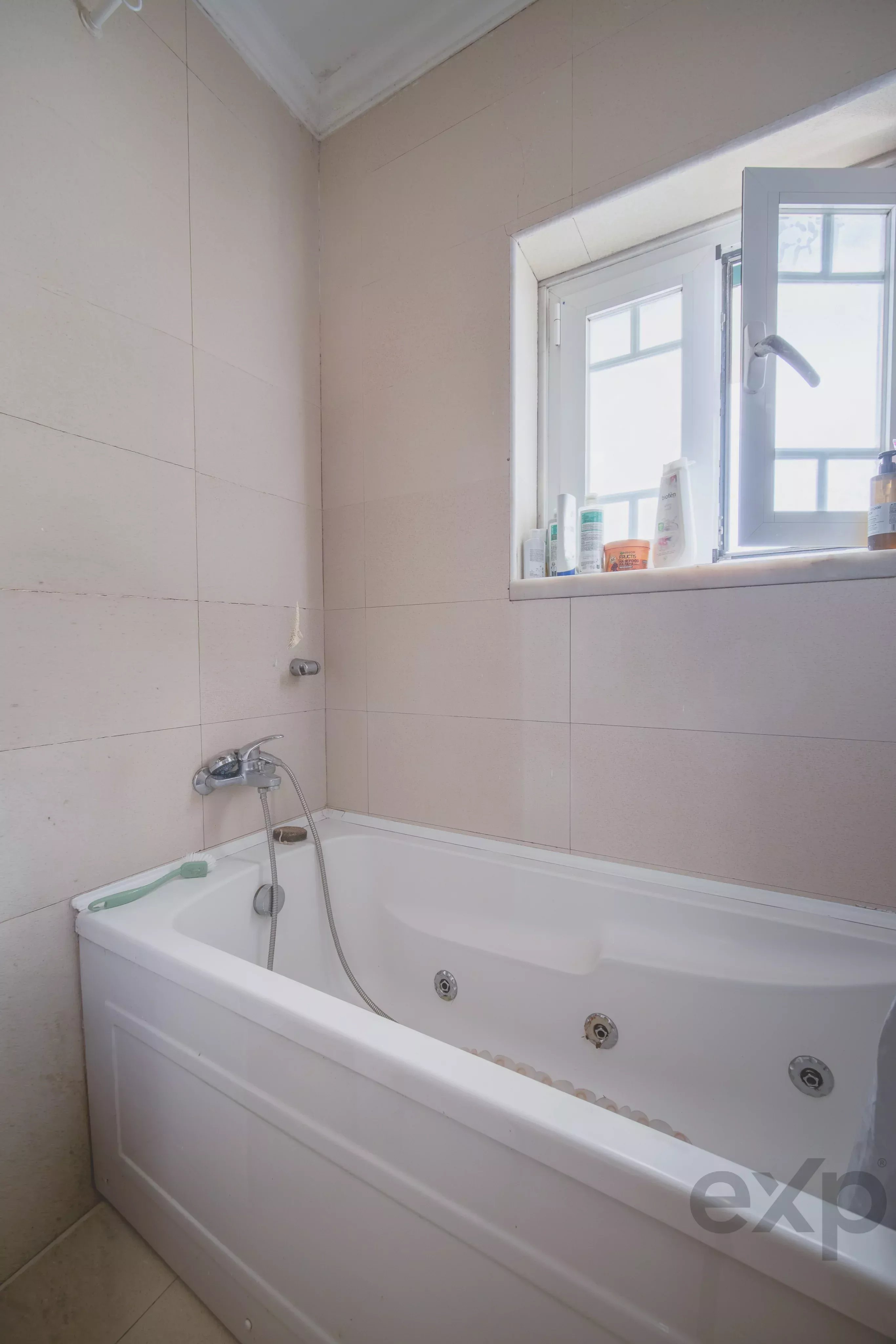 "Viver a 30 minutos de Lisboa, num condomínio privado, com espaço para a família e perto das praias da Ericeira." 87035720 image 24