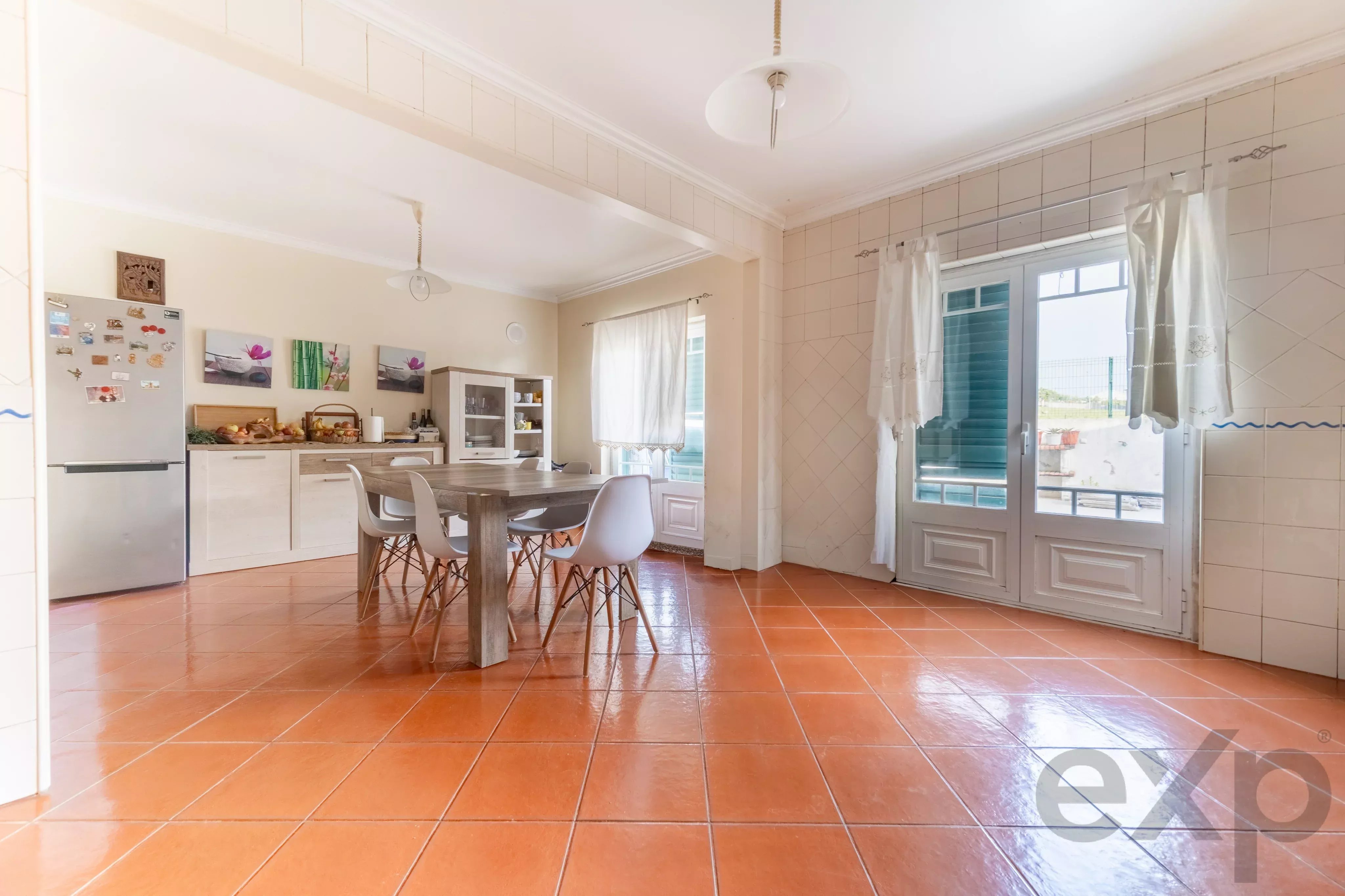 "Viver a 30 minutos de Lisboa, num condomínio privado, com espaço para a família e perto das praias da Ericeira." 87035720 image 38