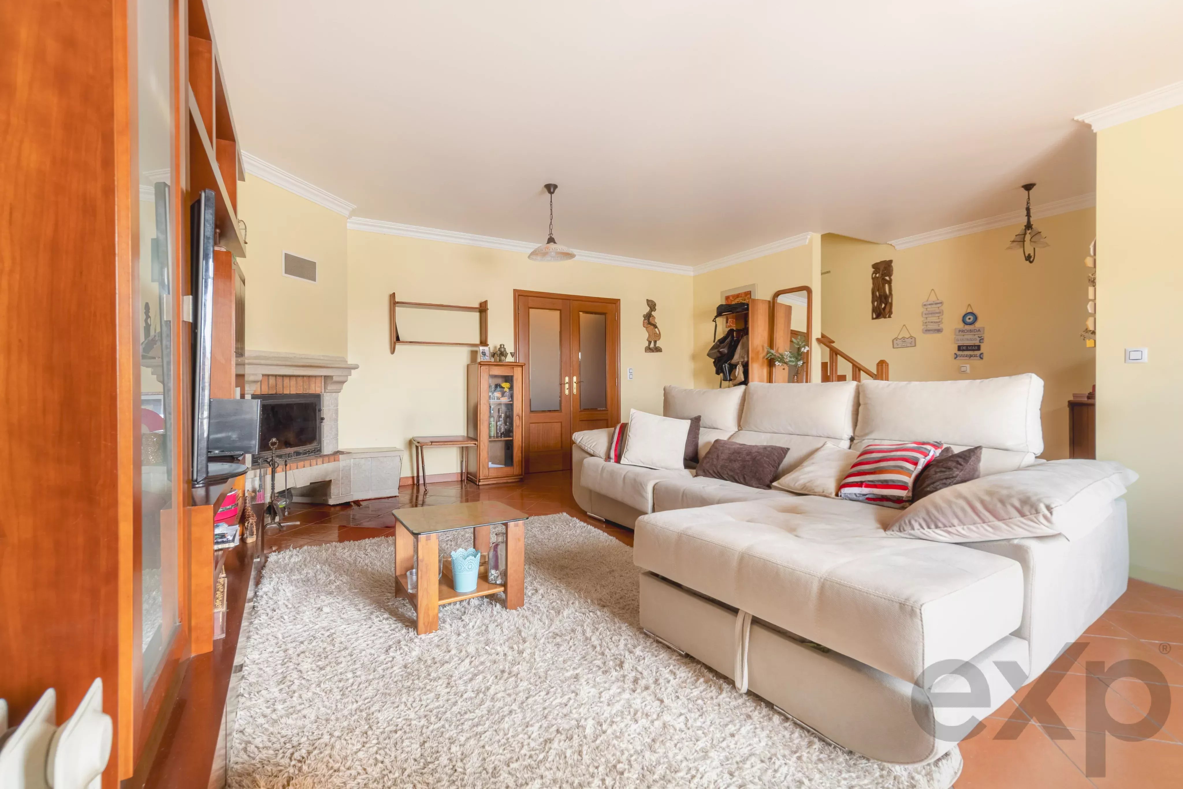 Living 30 minutes from Lisbon, in a private condominium, with space for the family and close to Ericeira beaches. 3