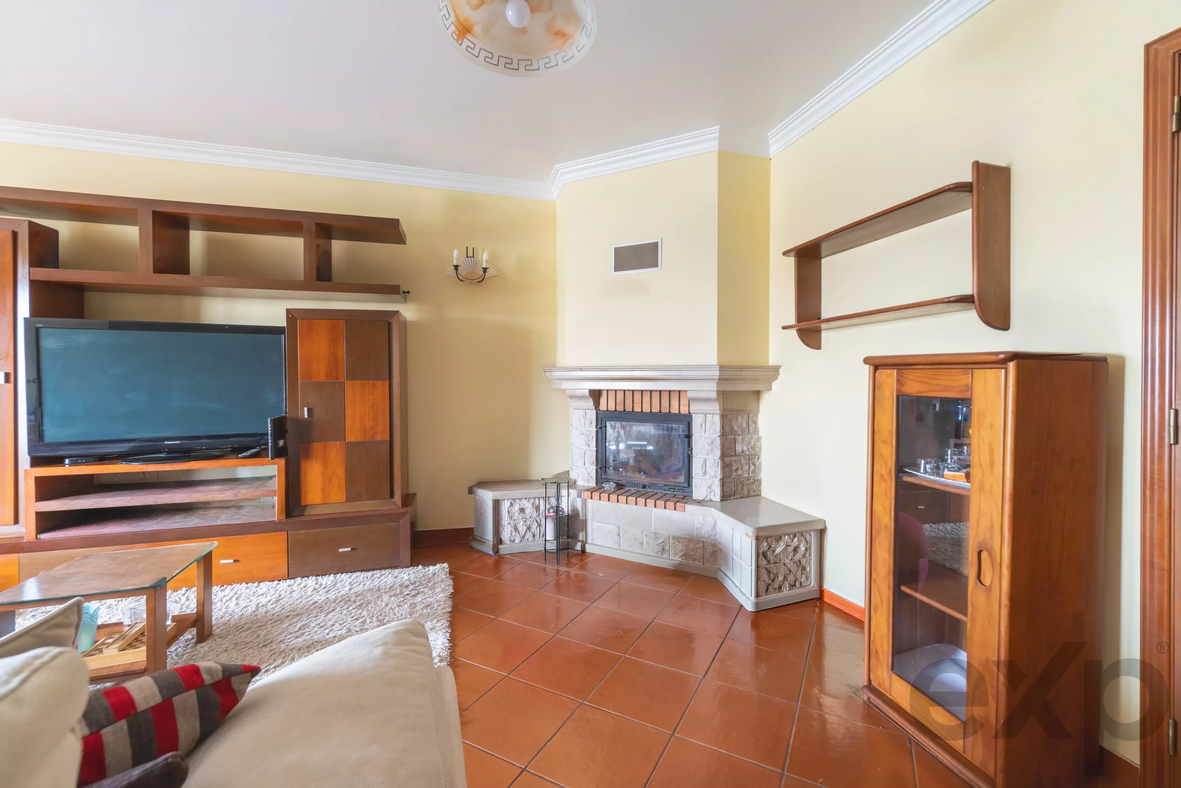 "Viver a 30 minutos de Lisboa, num condomínio privado, com espaço para a família e perto das praias da Ericeira." 87035720 image 7