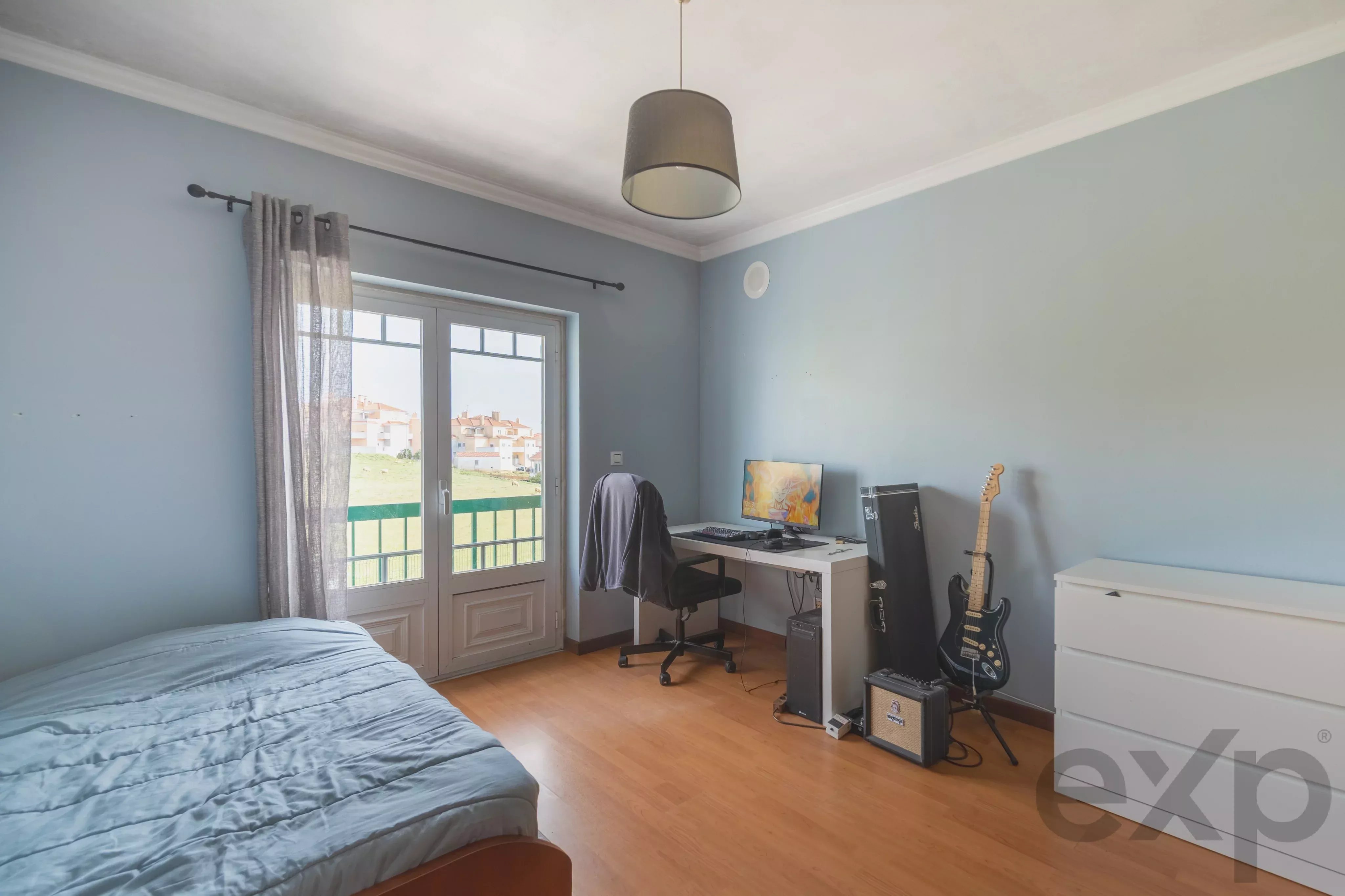 "Viver a 30 minutos de Lisboa, num condomínio privado, com espaço para a família e perto das praias da Ericeira." 87035720 image 19