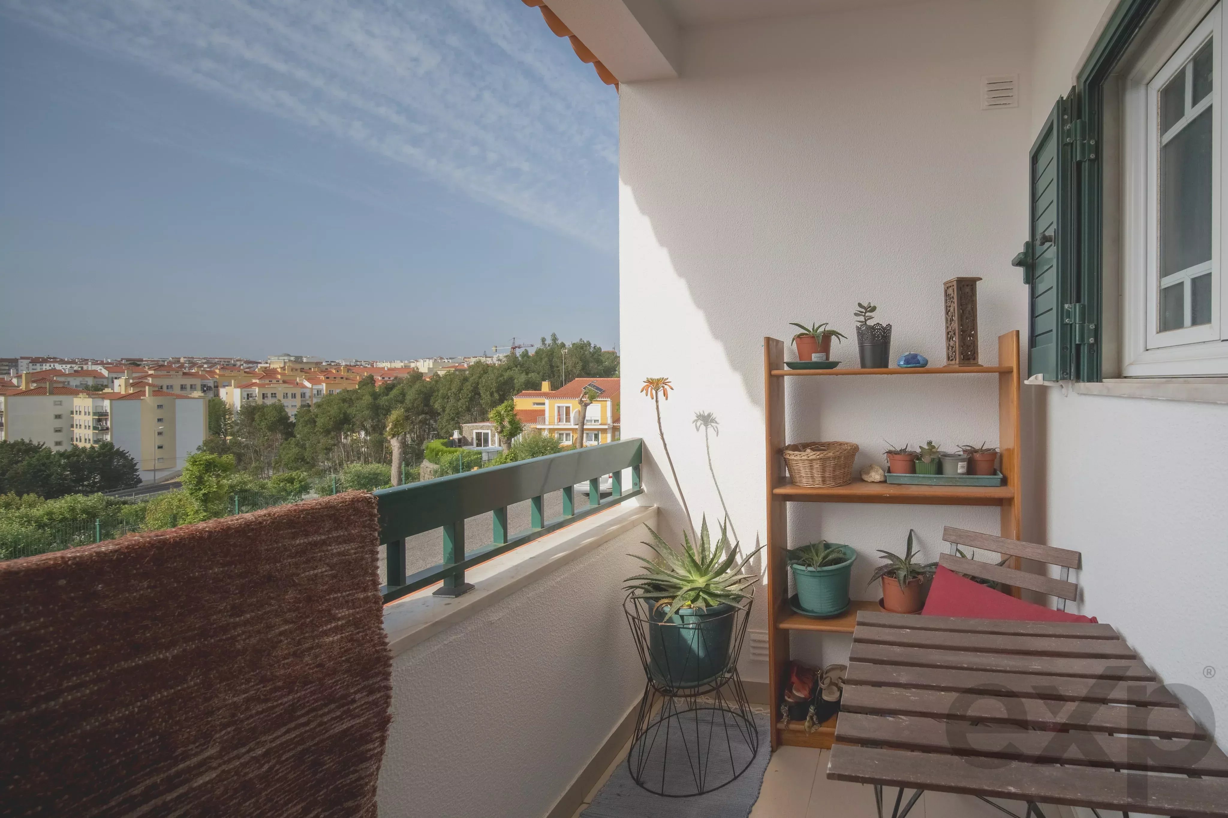 "Viver a 30 minutos de Lisboa, num condomínio privado, com espaço para a família e perto das praias da Ericeira." 87035720 image 26