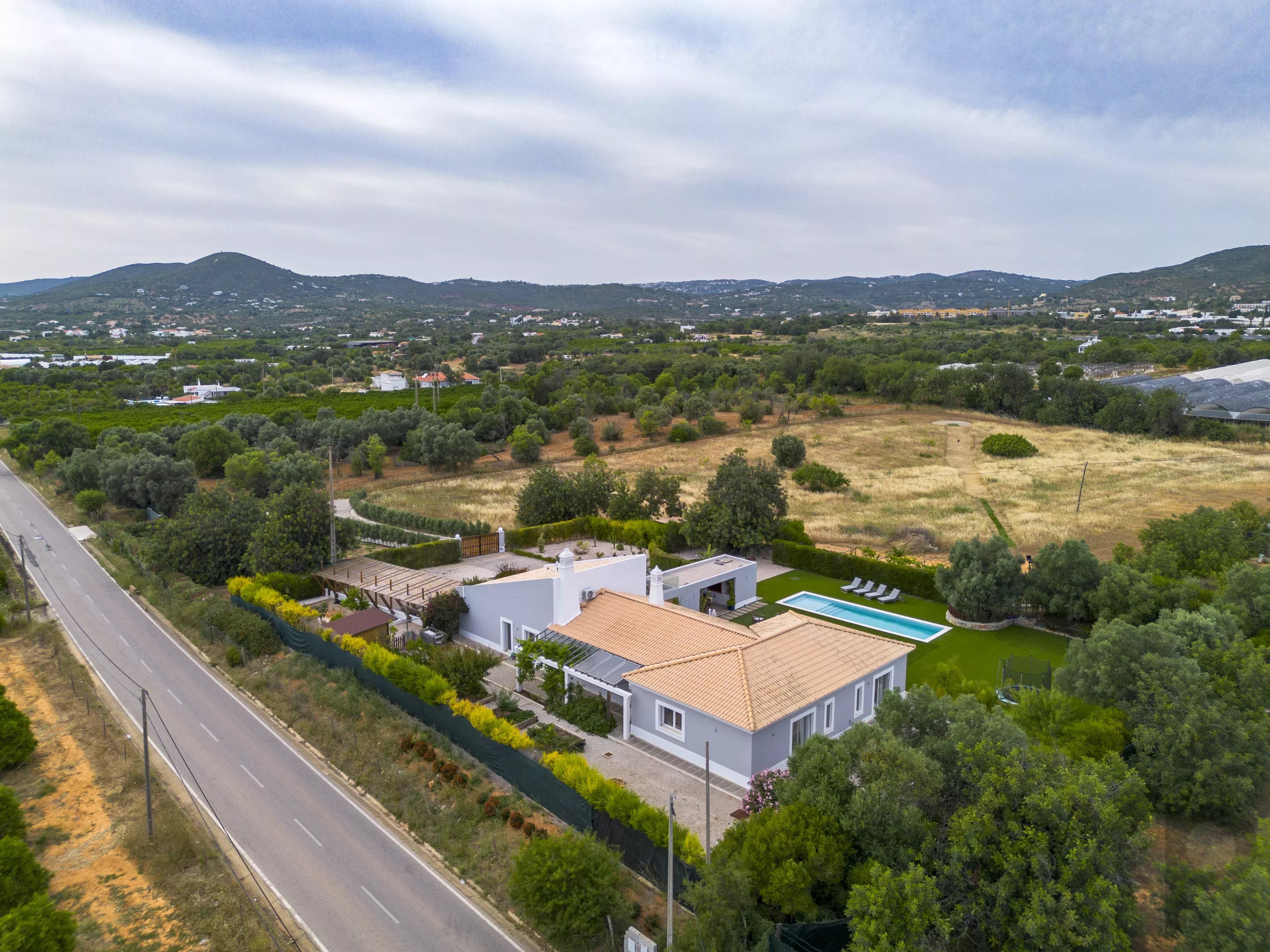 -Moradia Térrea de Luxo | 250 m² | 4 Quartos + Escritório | Piscina Privativa | 2+ ha | Vale da Rosa, Estoi, Faro 87037283 image 54