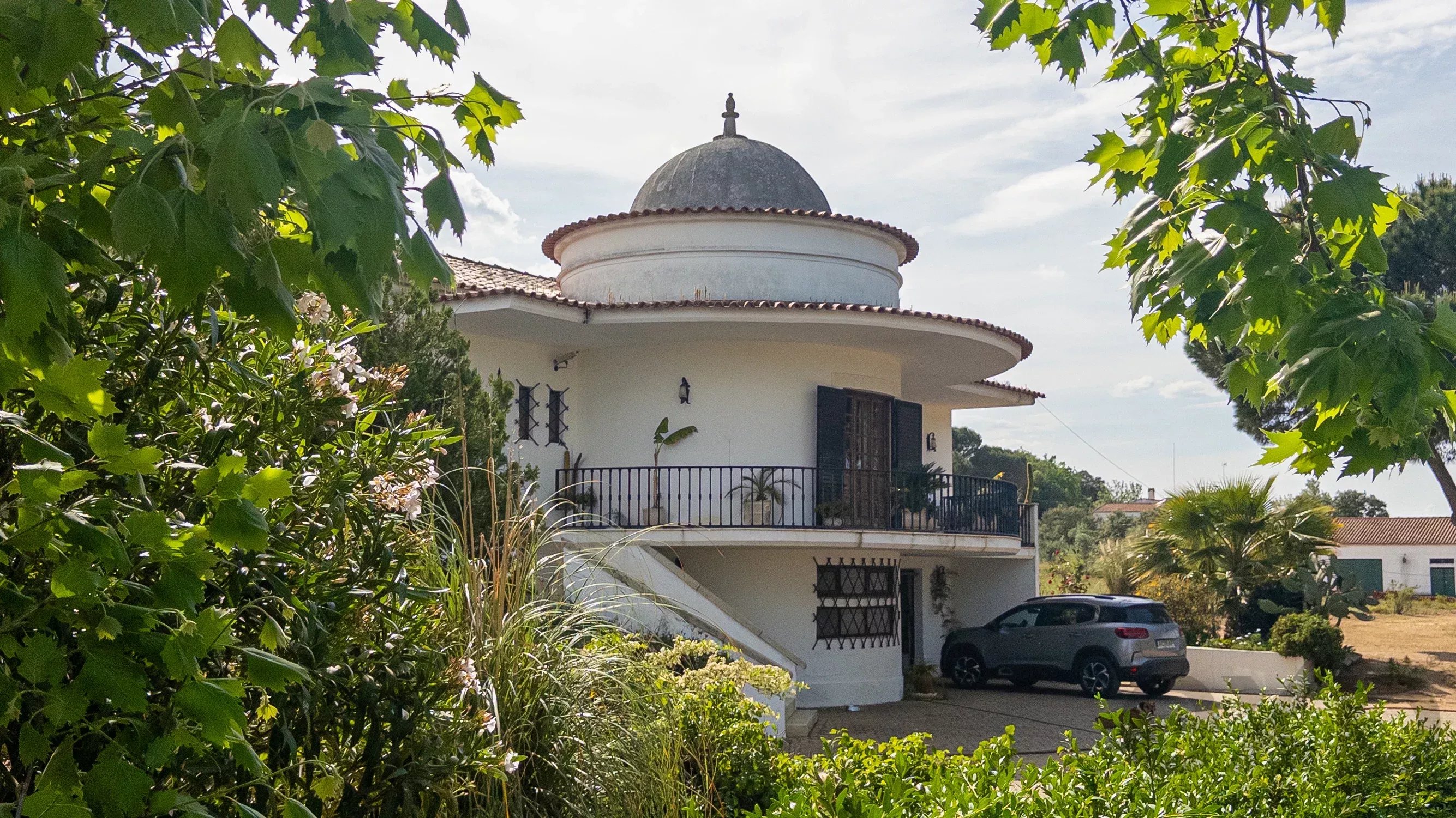 Alto Estate: The Alentejo Charm with Infinite Potential, 5 Minutes from Évora 87037289 image 1