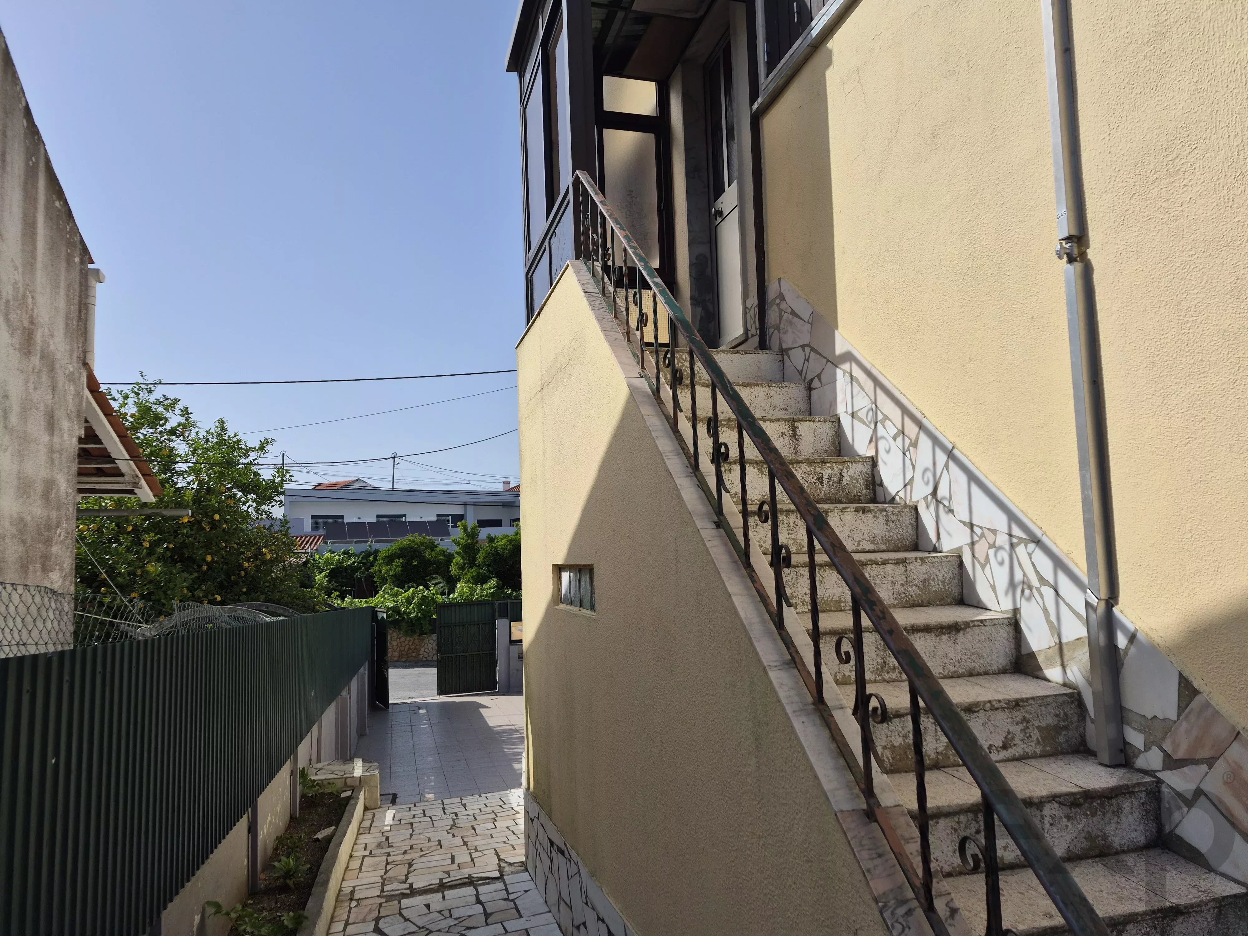 Moradia T4 para remodelar 87042365 image 11
