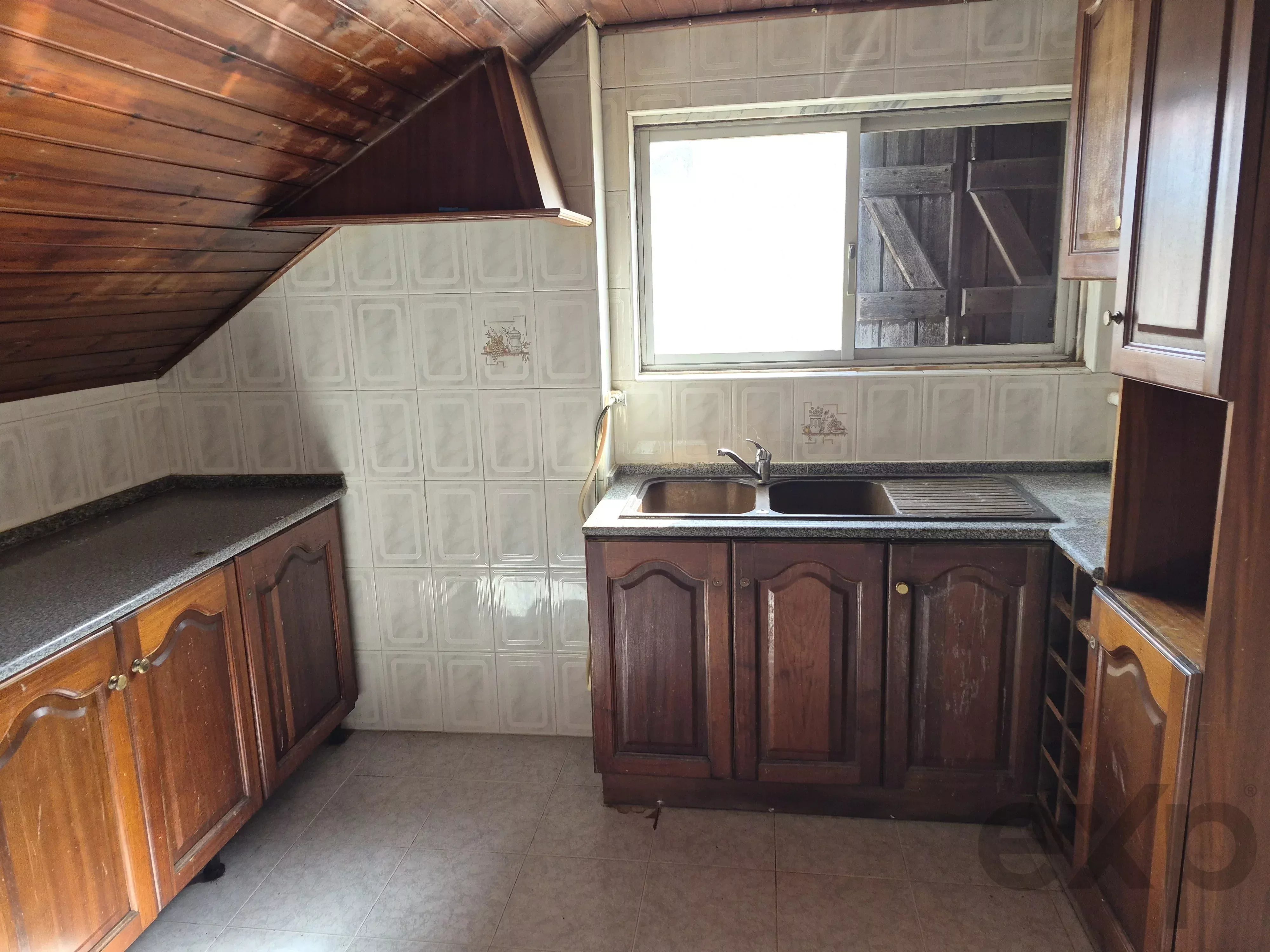 Moradia T4 para remodelar 87042365 image 13