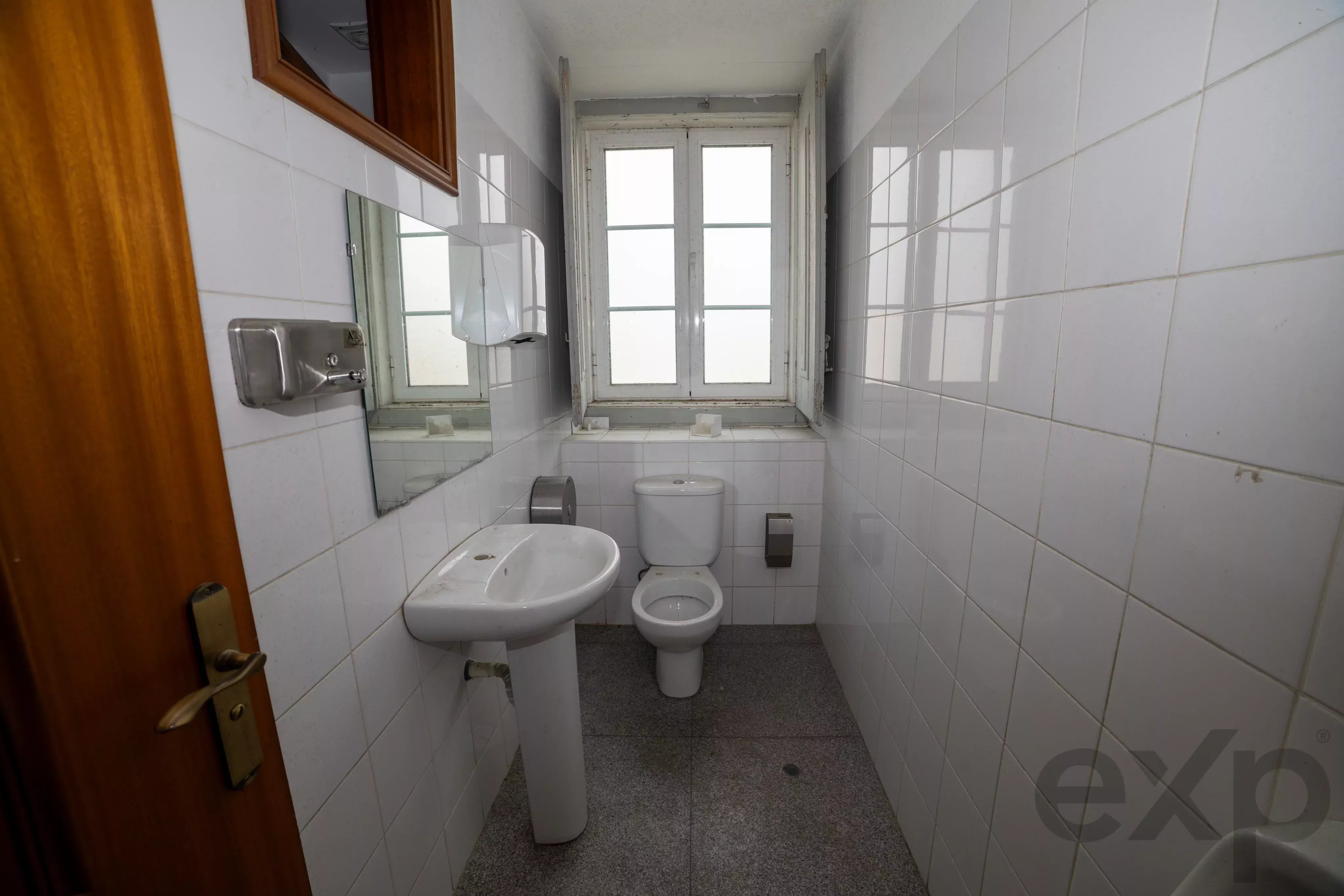 Spacious building with 30 rooms and an elevator in Évora 87042401 image 46