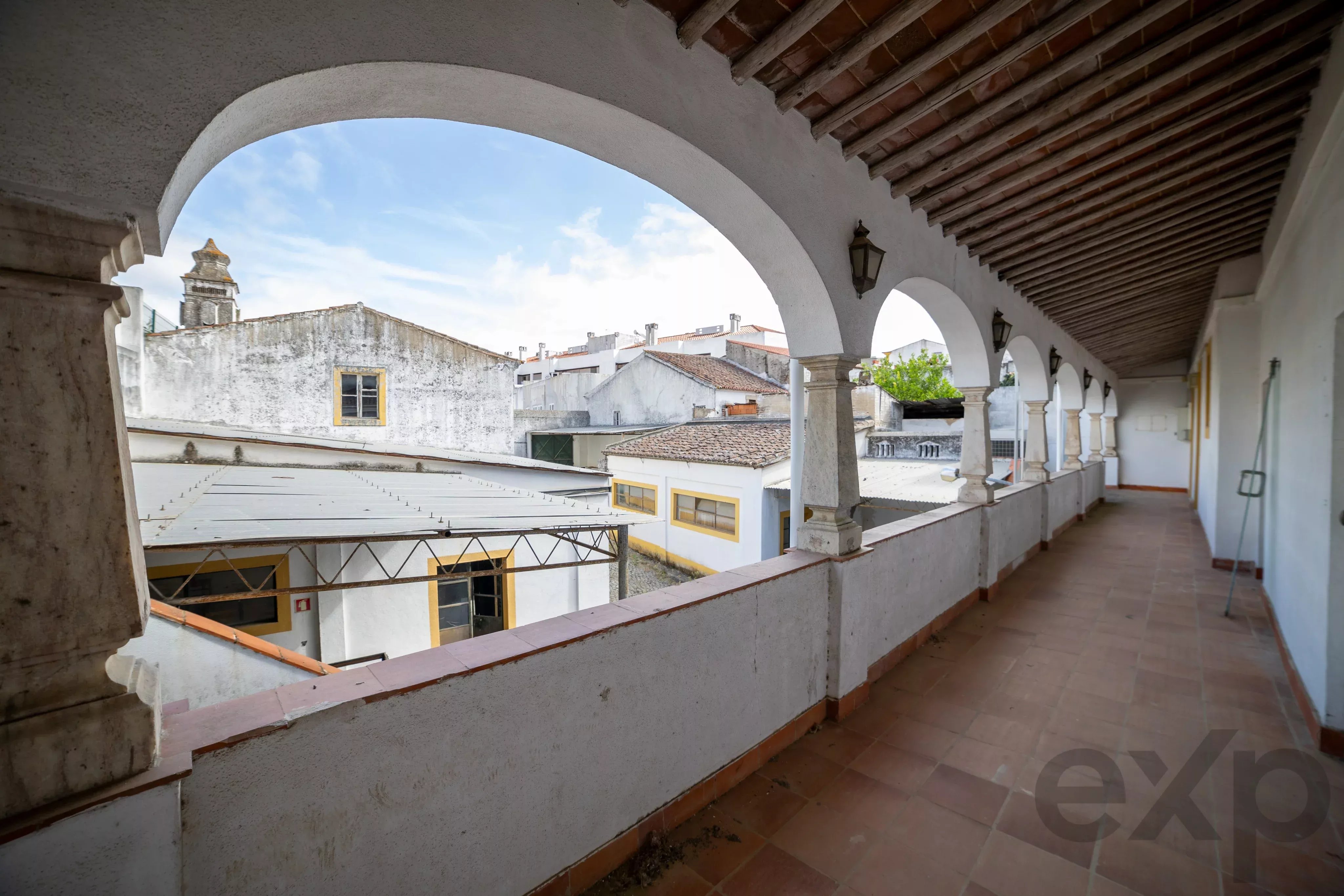 Spacious building with 30 rooms and an elevator in Évora 87042401 image 7