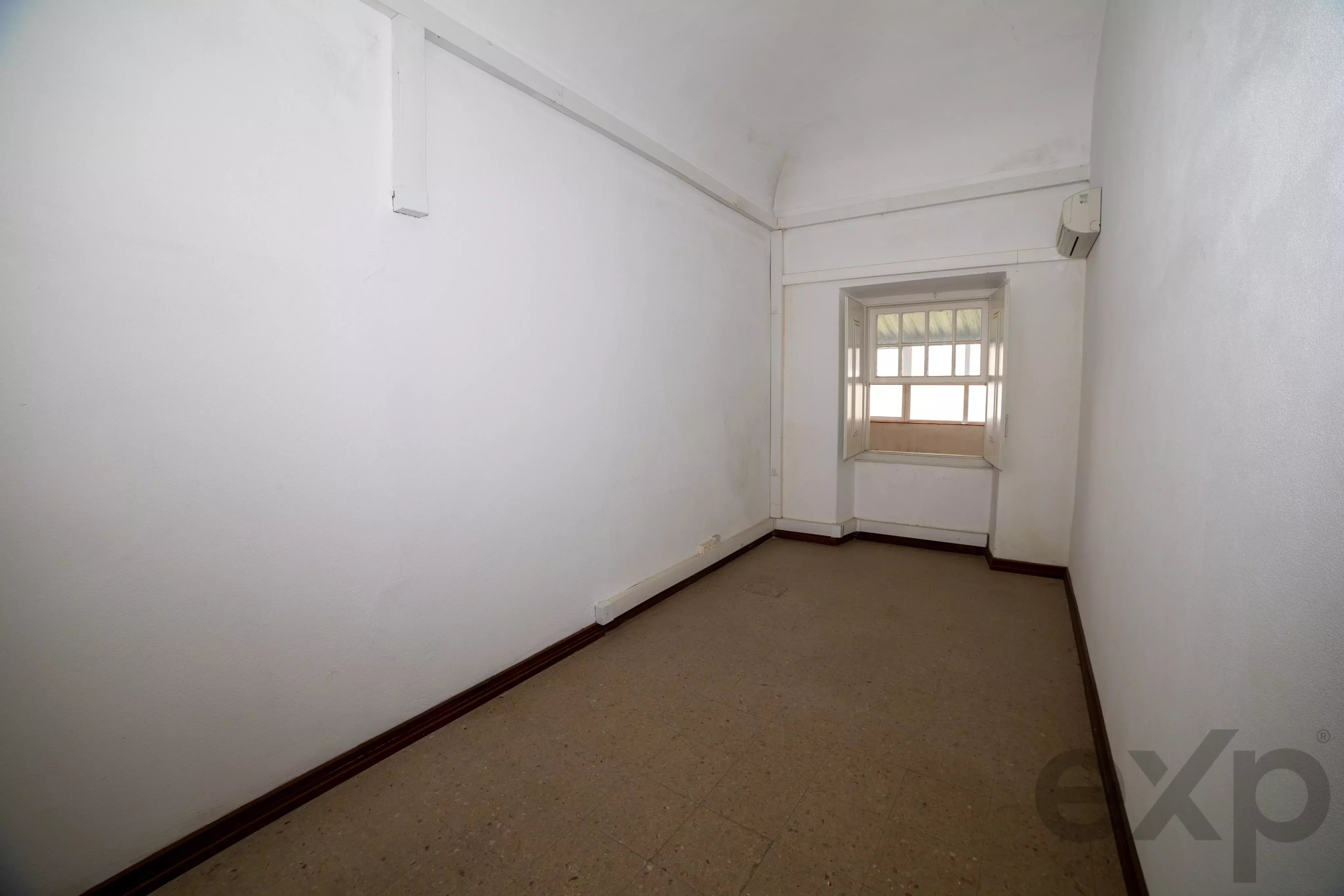 Spacious building with 30 rooms and an elevator in Évora 87042401 image 45