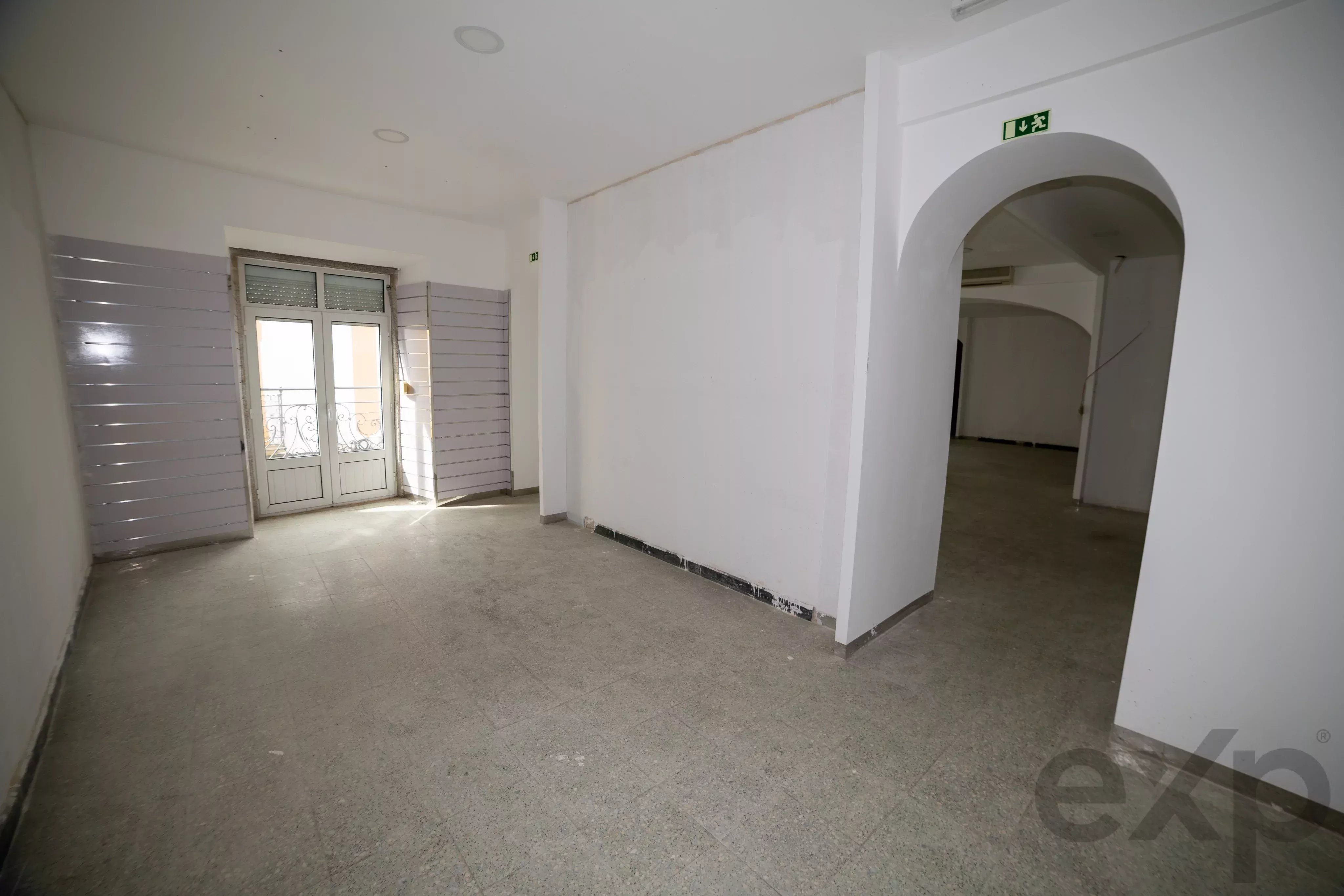 Spacious building with 30 rooms and an elevator in Évora 87042401 image 24