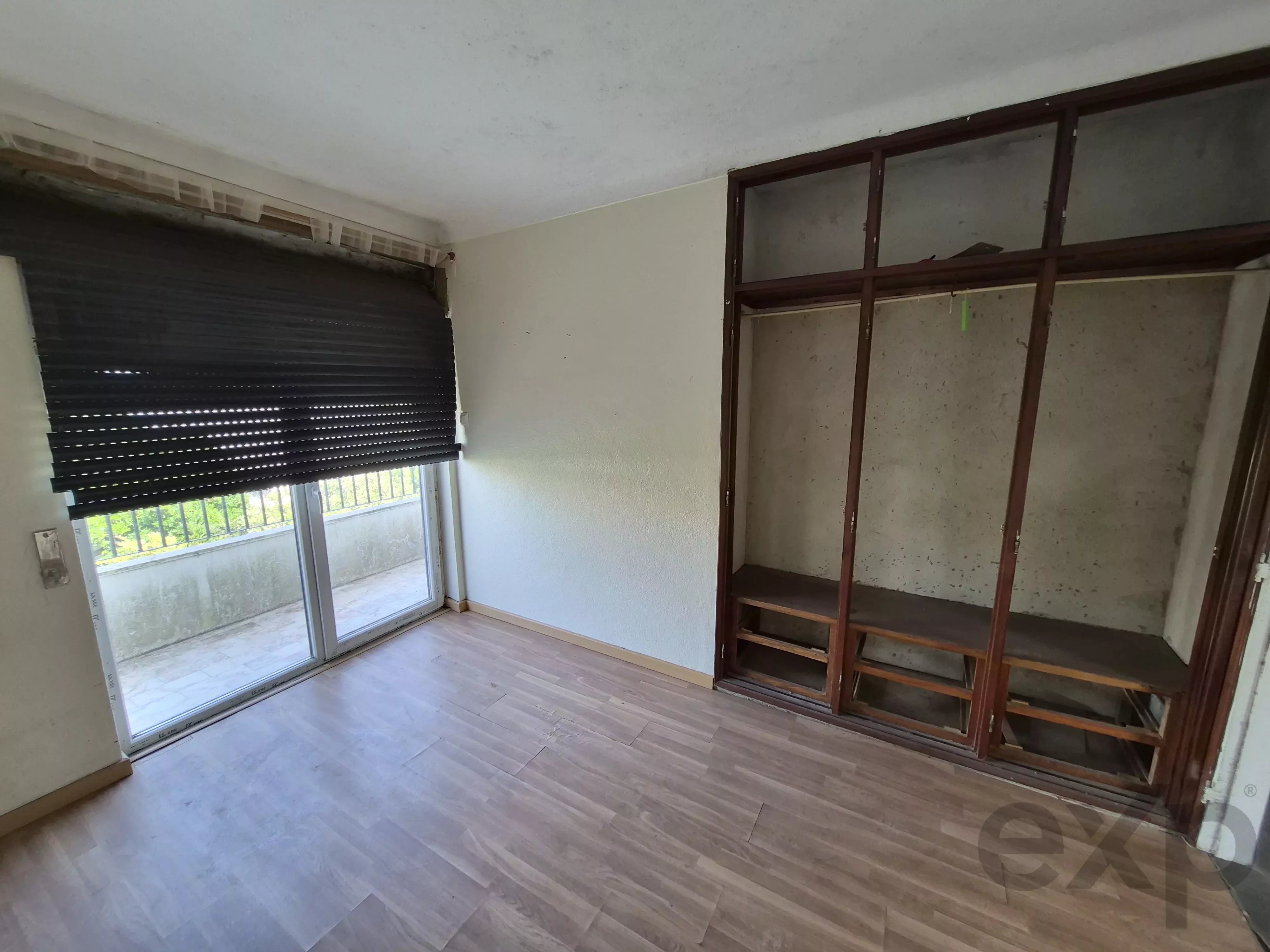 MORADIA T6 PARA RECUPERAR – VAL CAVALA, CHARNECA DA CAPARICA 87042419 image 10