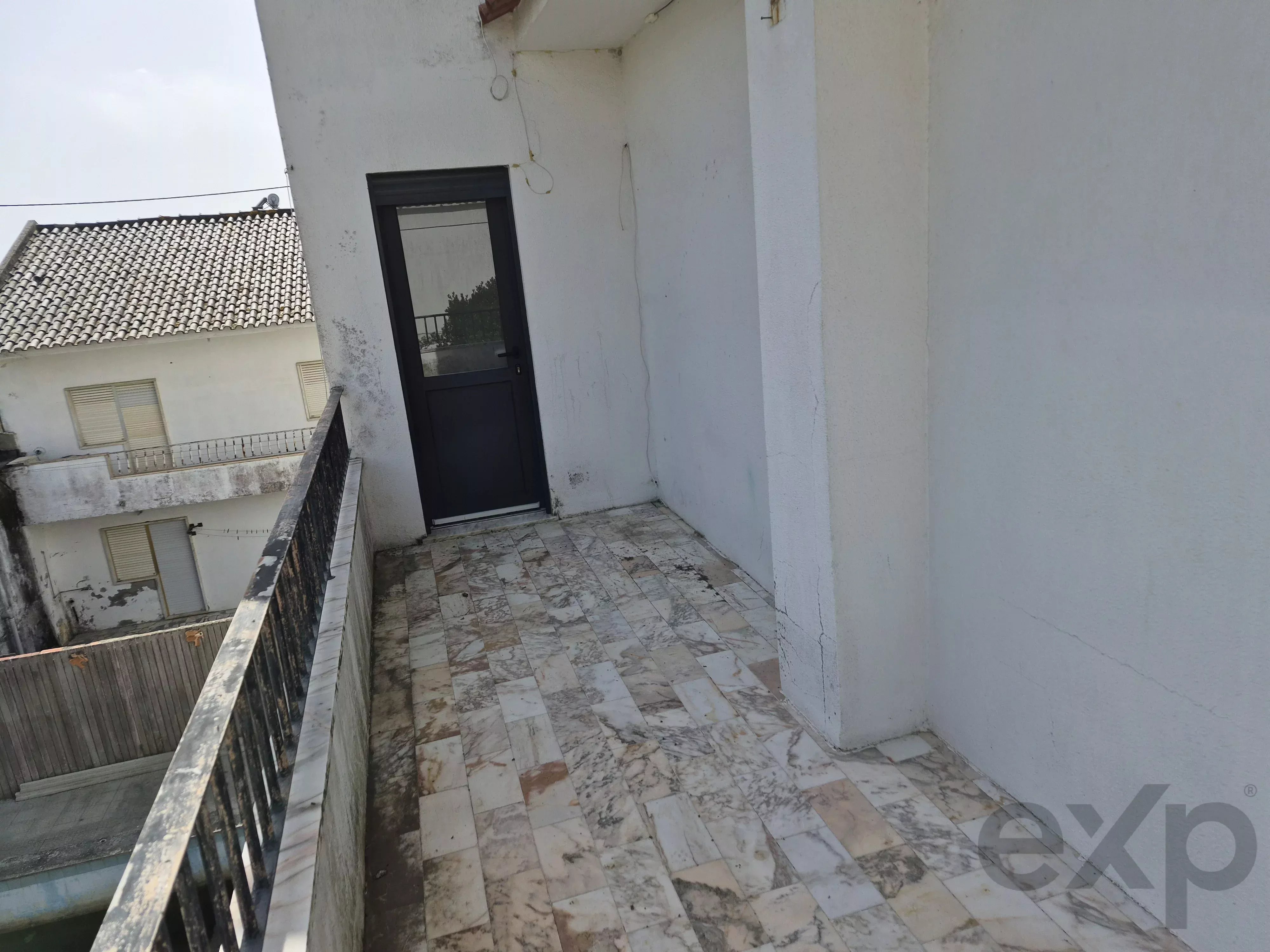 MORADIA T6 PARA RECUPERAR – VAL CAVALA, CHARNECA DA CAPARICA 87042419 image 14