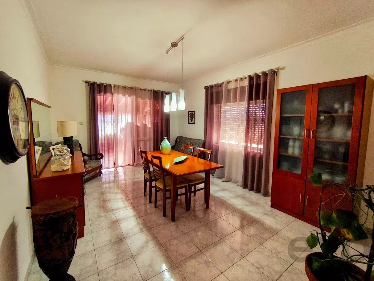 T3 House and Snack Bar 87044421 image 11