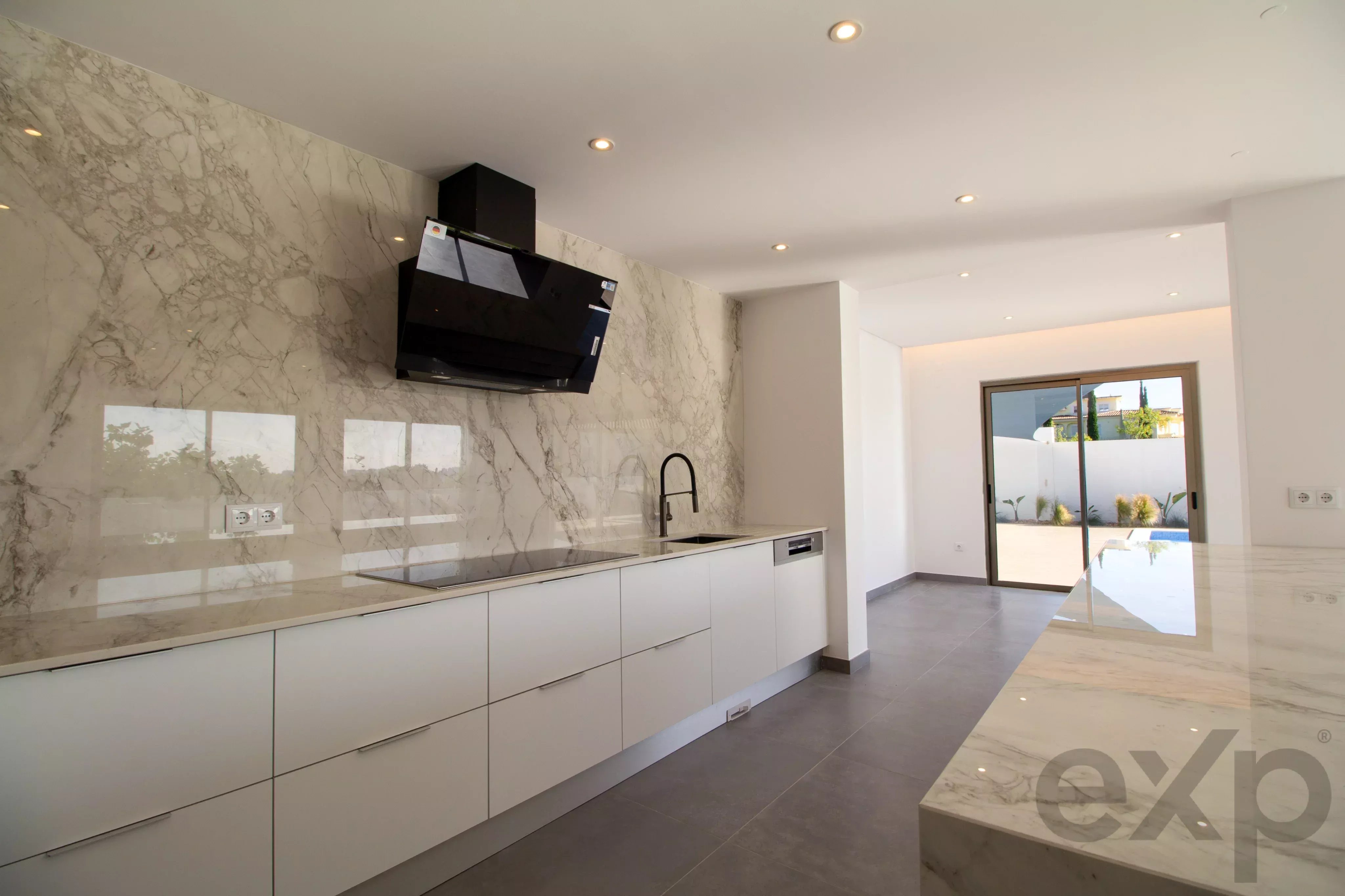 Moradia Contemporânea de Luxo com Vista em Ferragudo 87049638 image 13