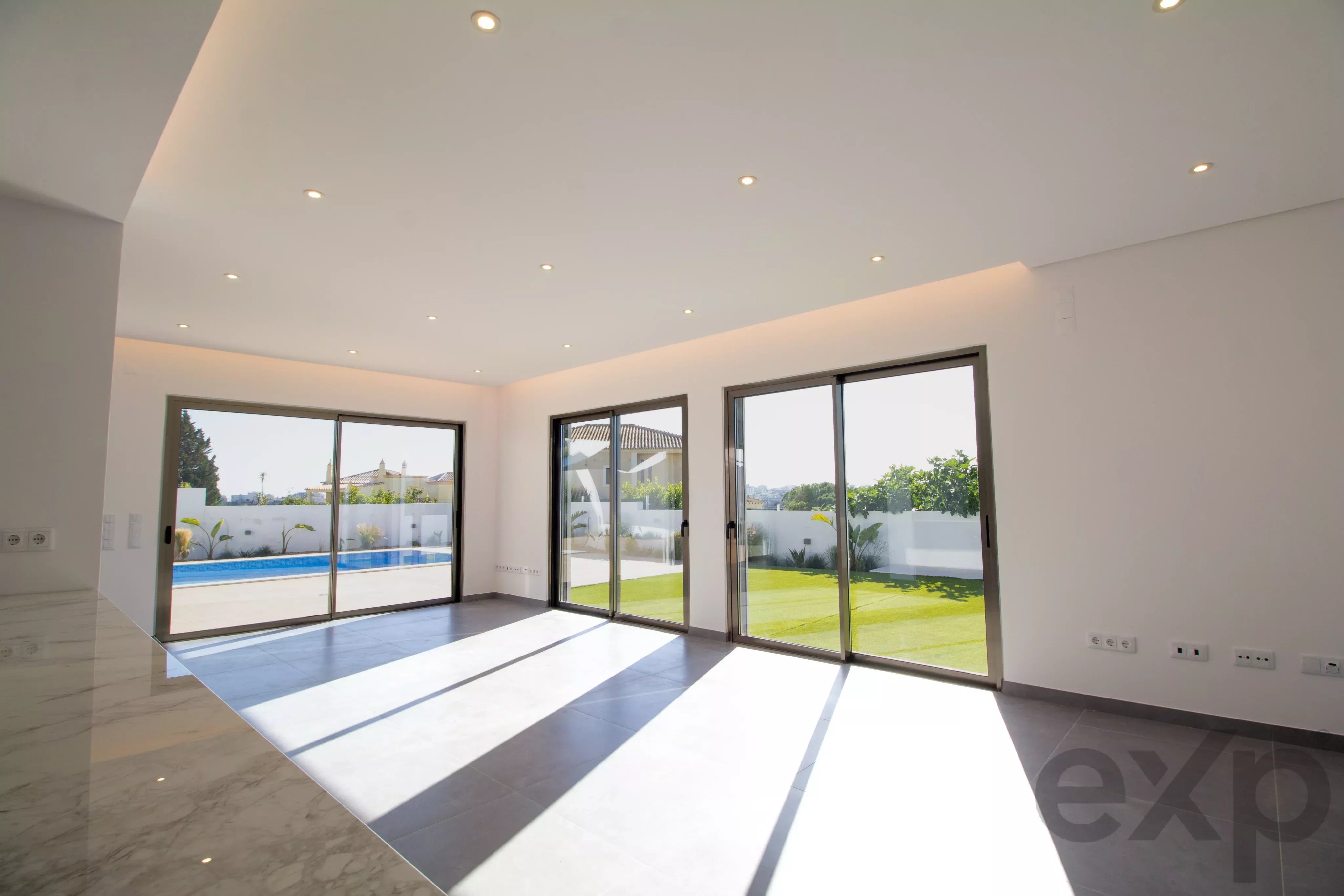 Moradia Contemporânea de Luxo com Vista em Ferragudo 87049638 image 10