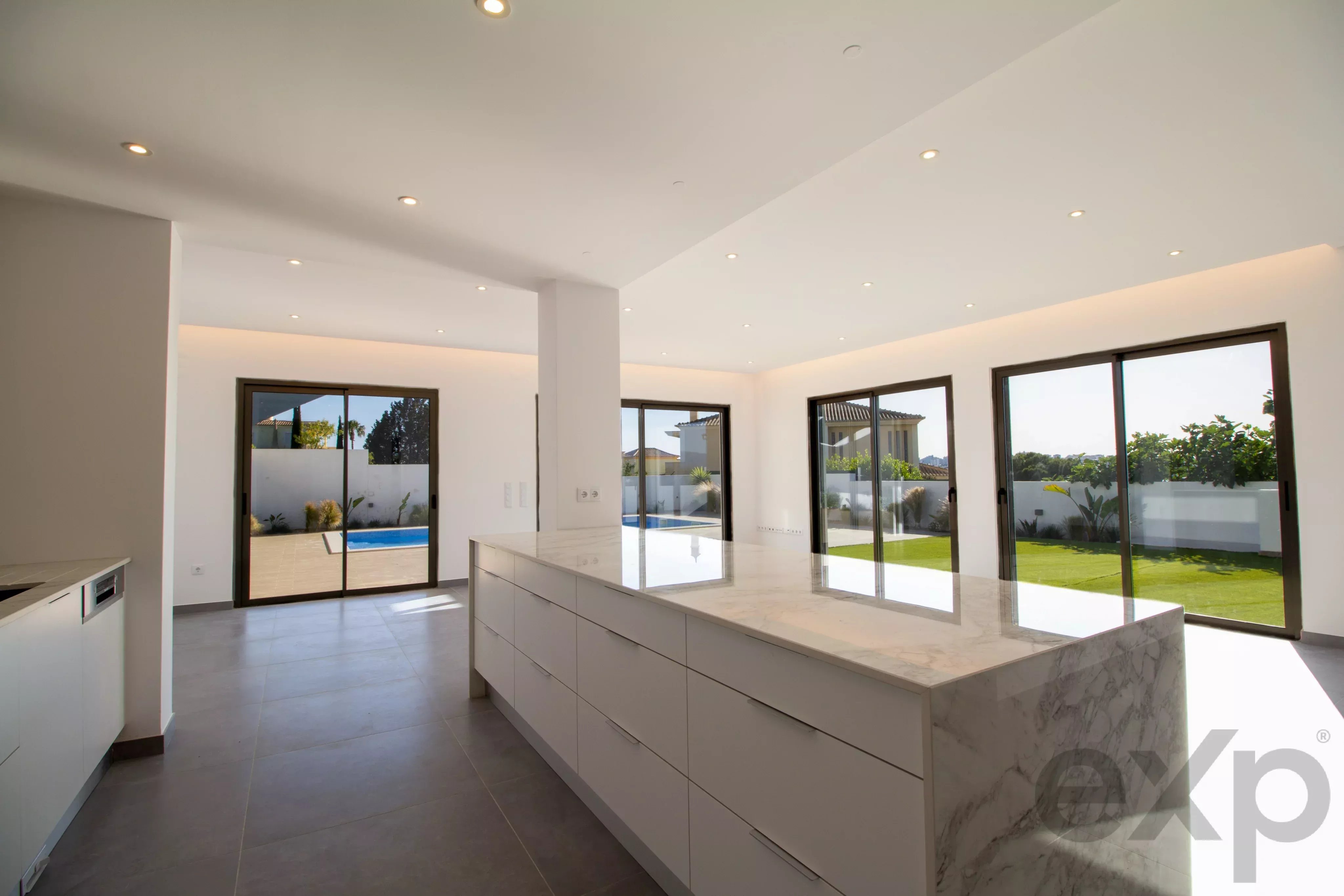 Moradia Contemporânea de Luxo com Vista em Ferragudo 87049638 image 12