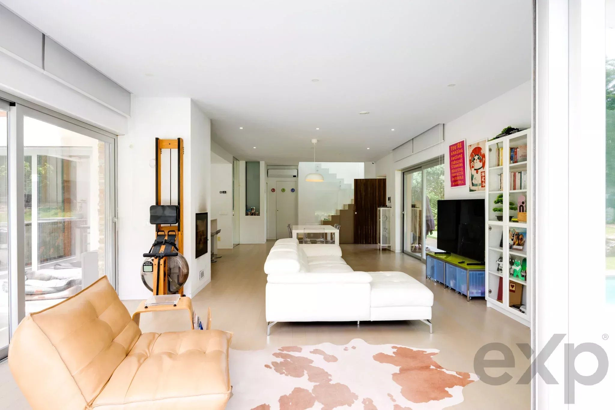 T4 House with a 17.5 m Heated Pool and Independent Apartment in Lagos 87053563 image 14