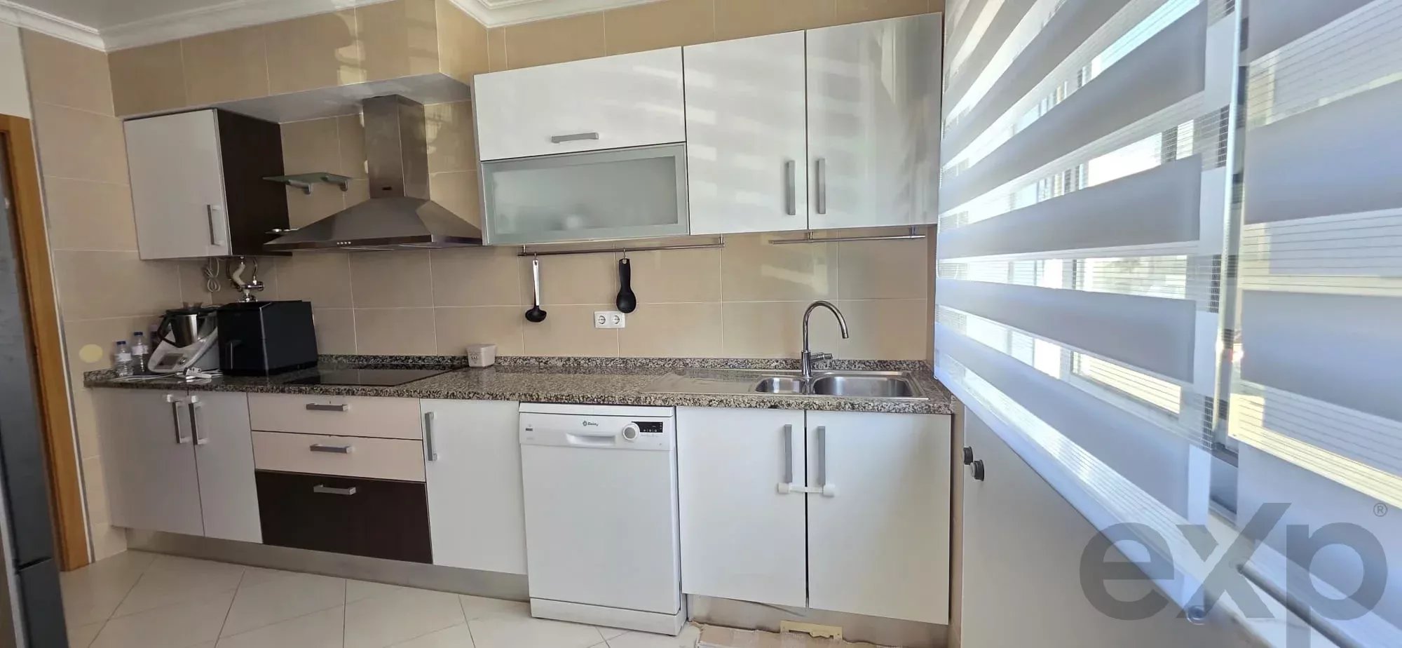 Spacious T2 in the João de Ourém development, Olhão 87072287 image 5
