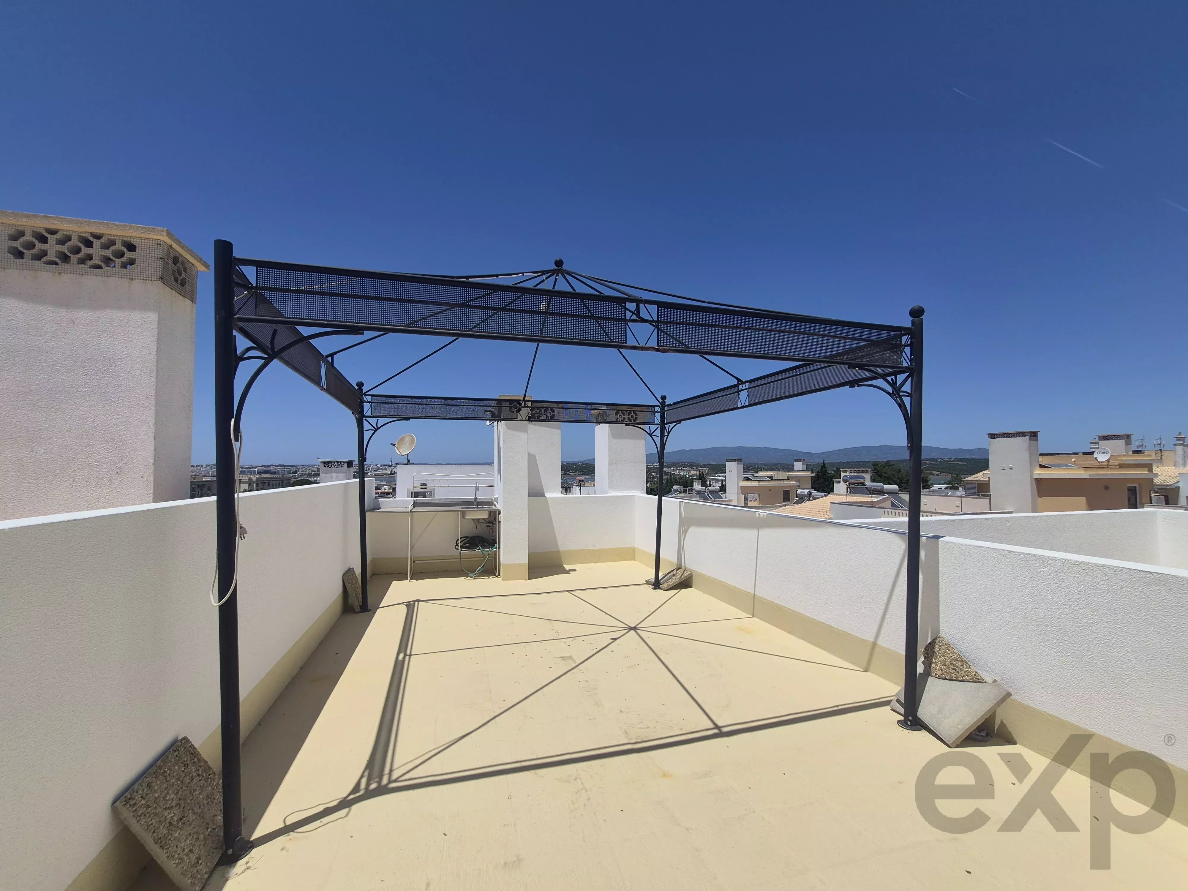 T3 Apartment with Garage, Near Ferragudo 87077655 image 1