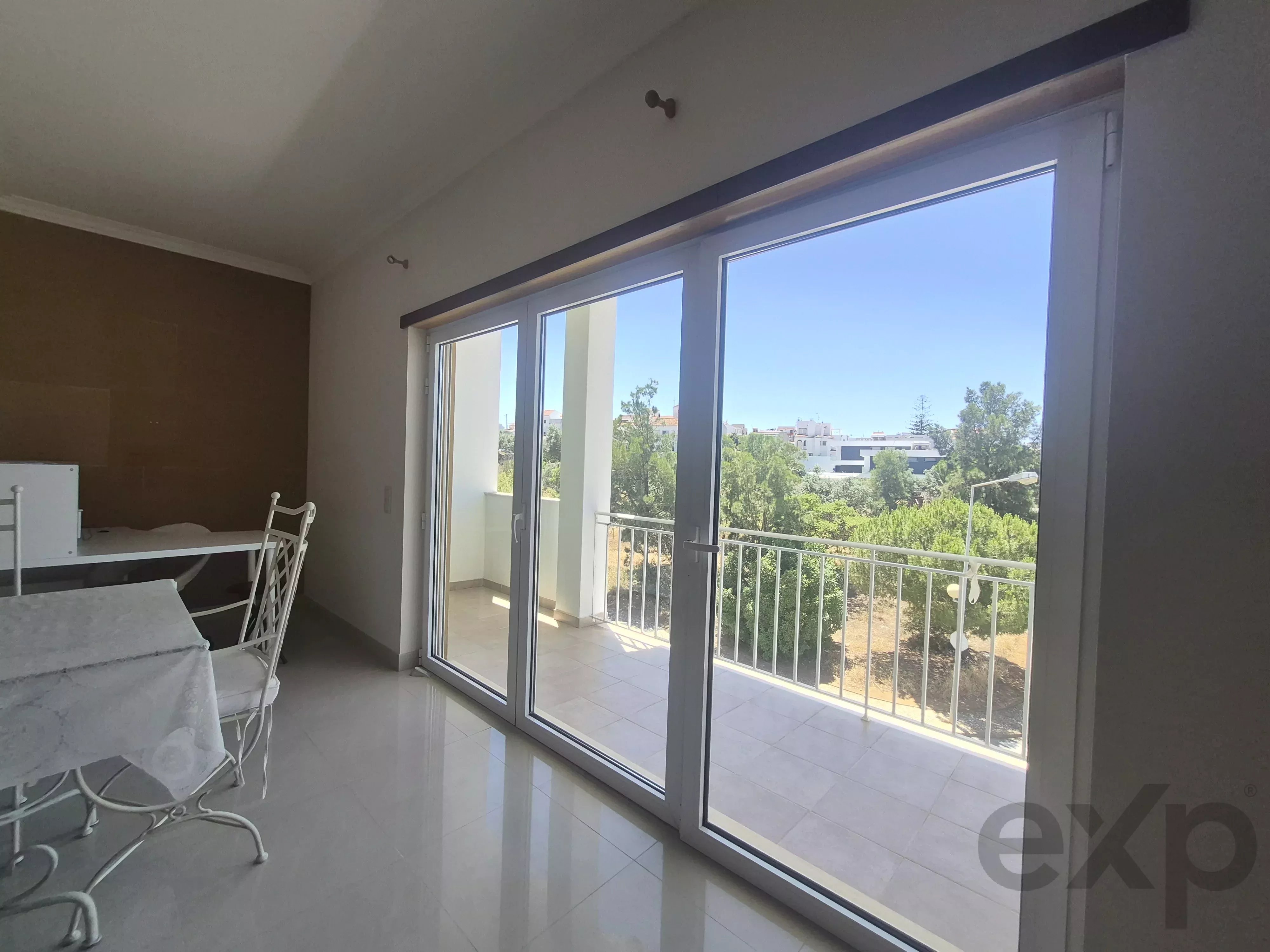 T3 Apartment with Garage, Near Ferragudo 87077655 image 8