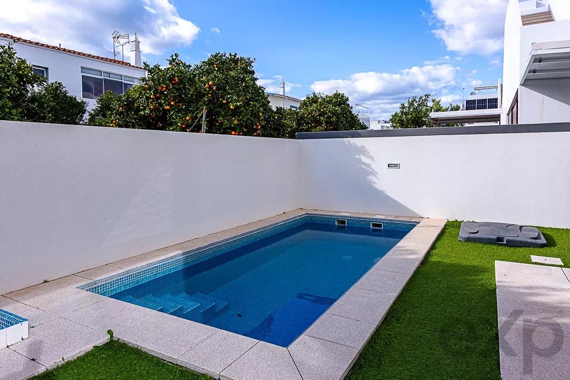 Moradia T3 com Piscina Privada | Luz de Tavira | Arrendamento Longo Prazo | Disponível para Visitas