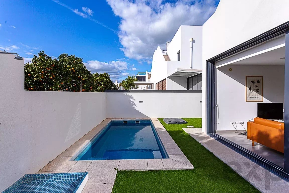 Moradia T3 com Piscina Privada | Luz de Tavira | Arrendamento Longo Prazo | Disponível para Visitas