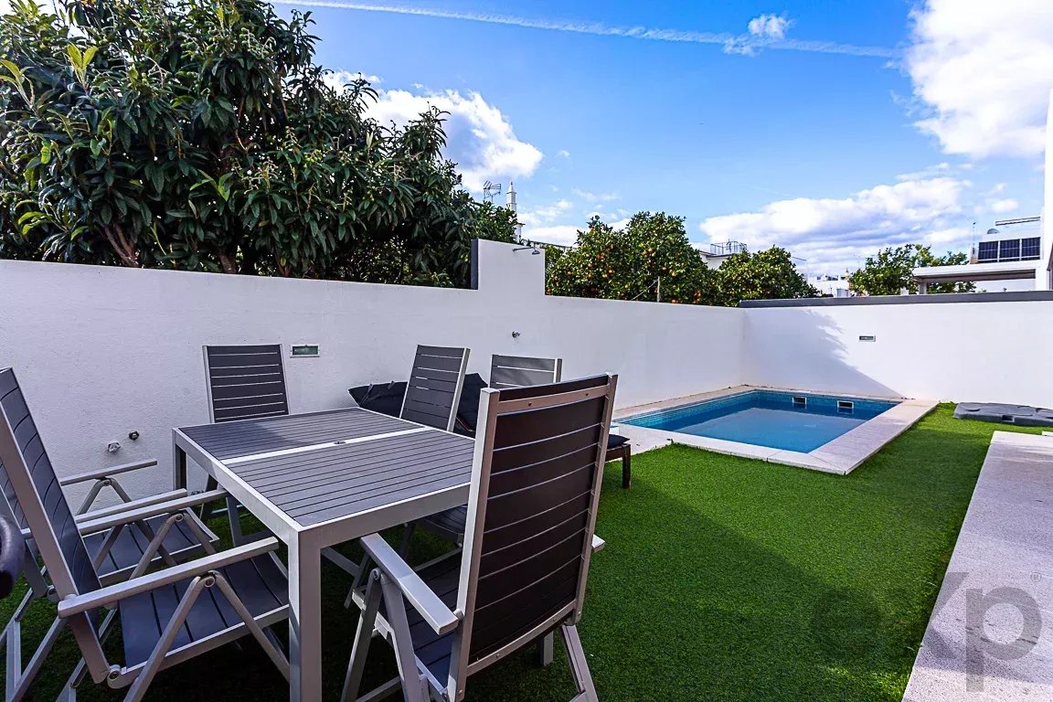Moradia T3 com Piscina Privada | Luz de Tavira | Arrendamento Longo Prazo | Disponível para Visitas