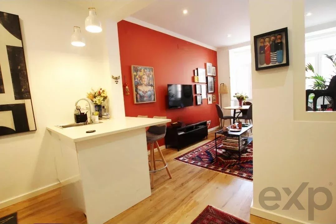 The best two‑bedroom apartment, featuring an ensuite bedroom, one bathroom and a dedicated laundry area. 87101188 image 2