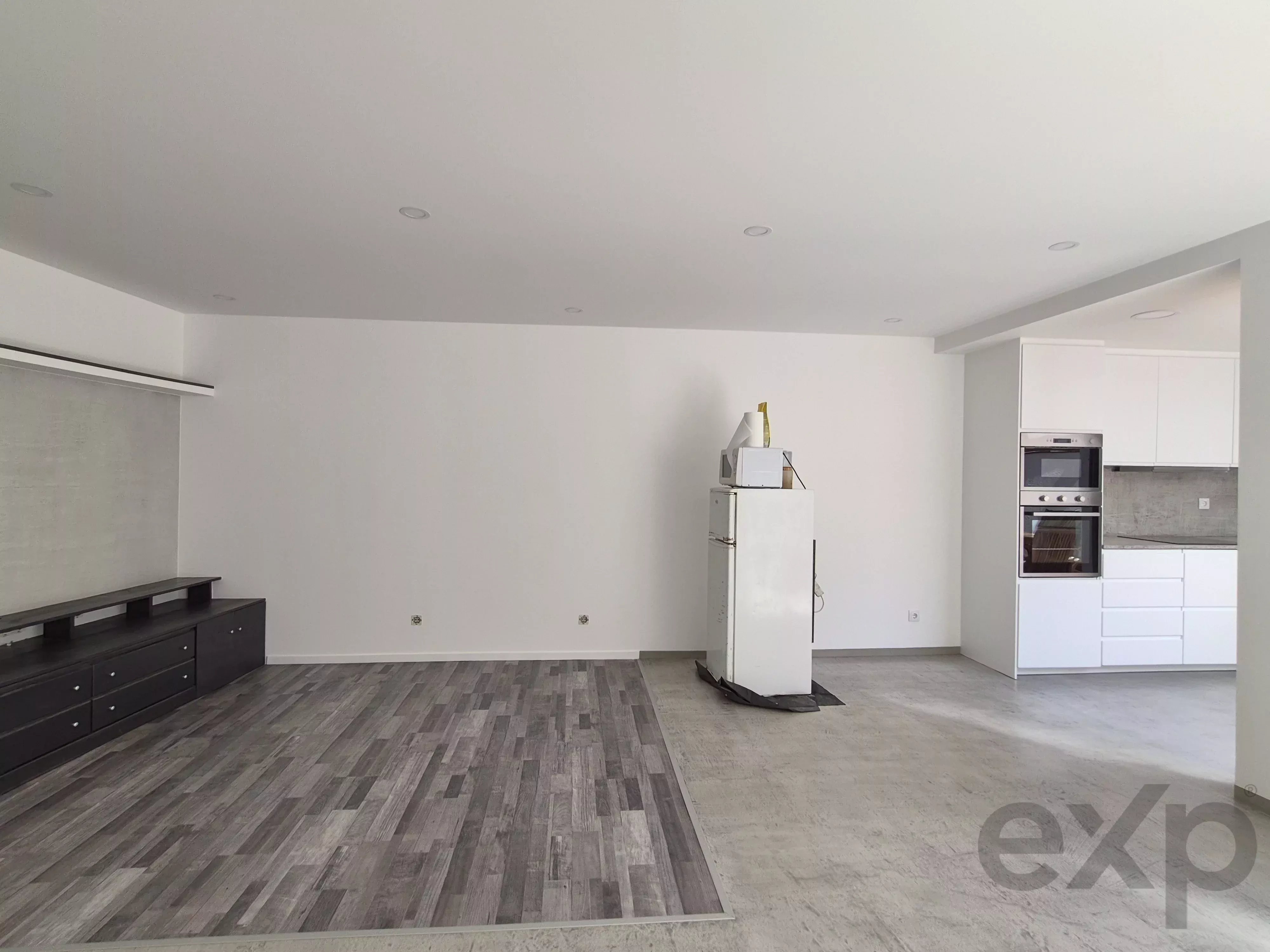 New house, 2 bedrooms, spacious patio, centre of Alvor 87107231 image 16