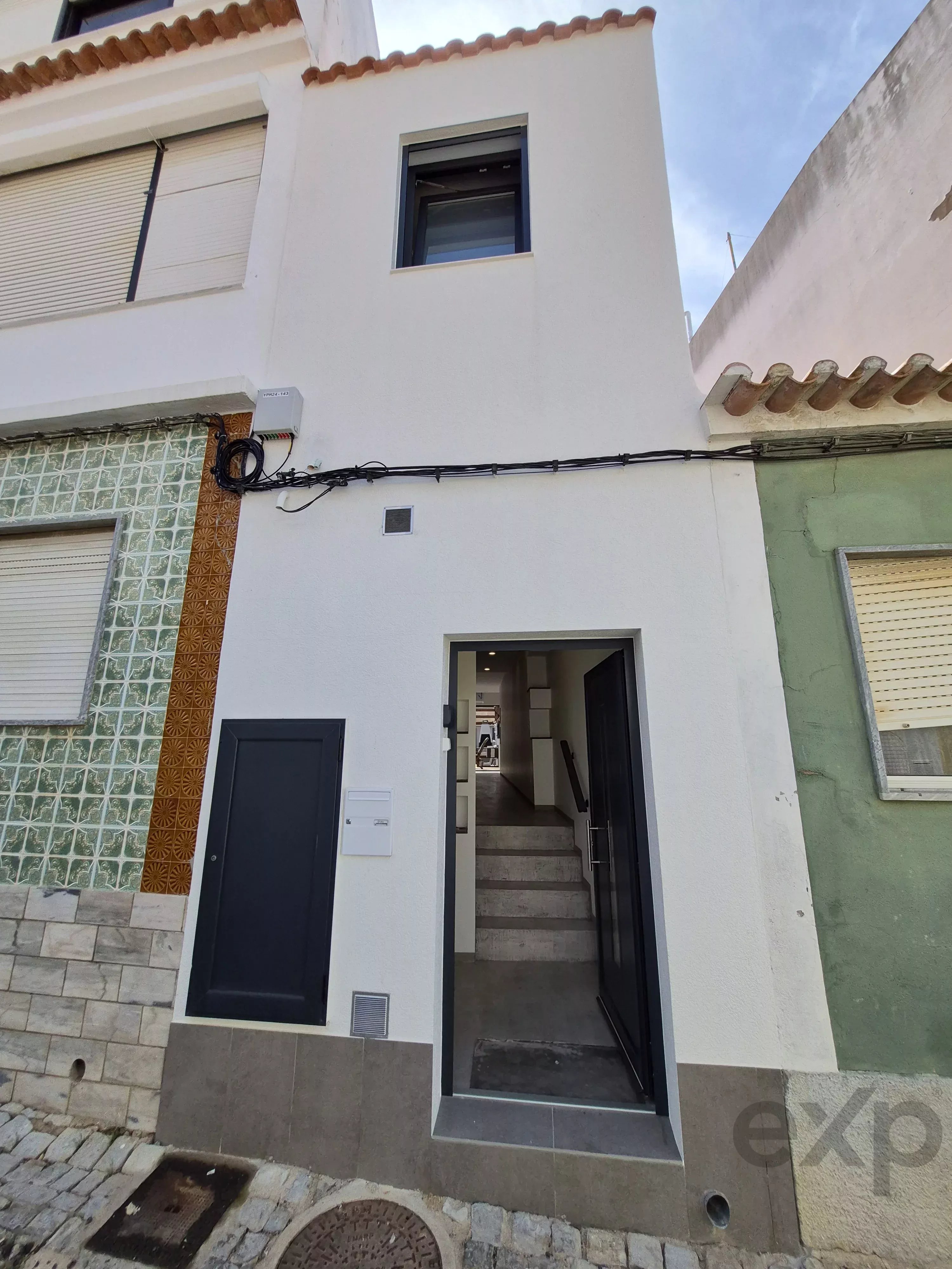 New house, 2 bedrooms, spacious patio, centre of Alvor 87107231 image 17