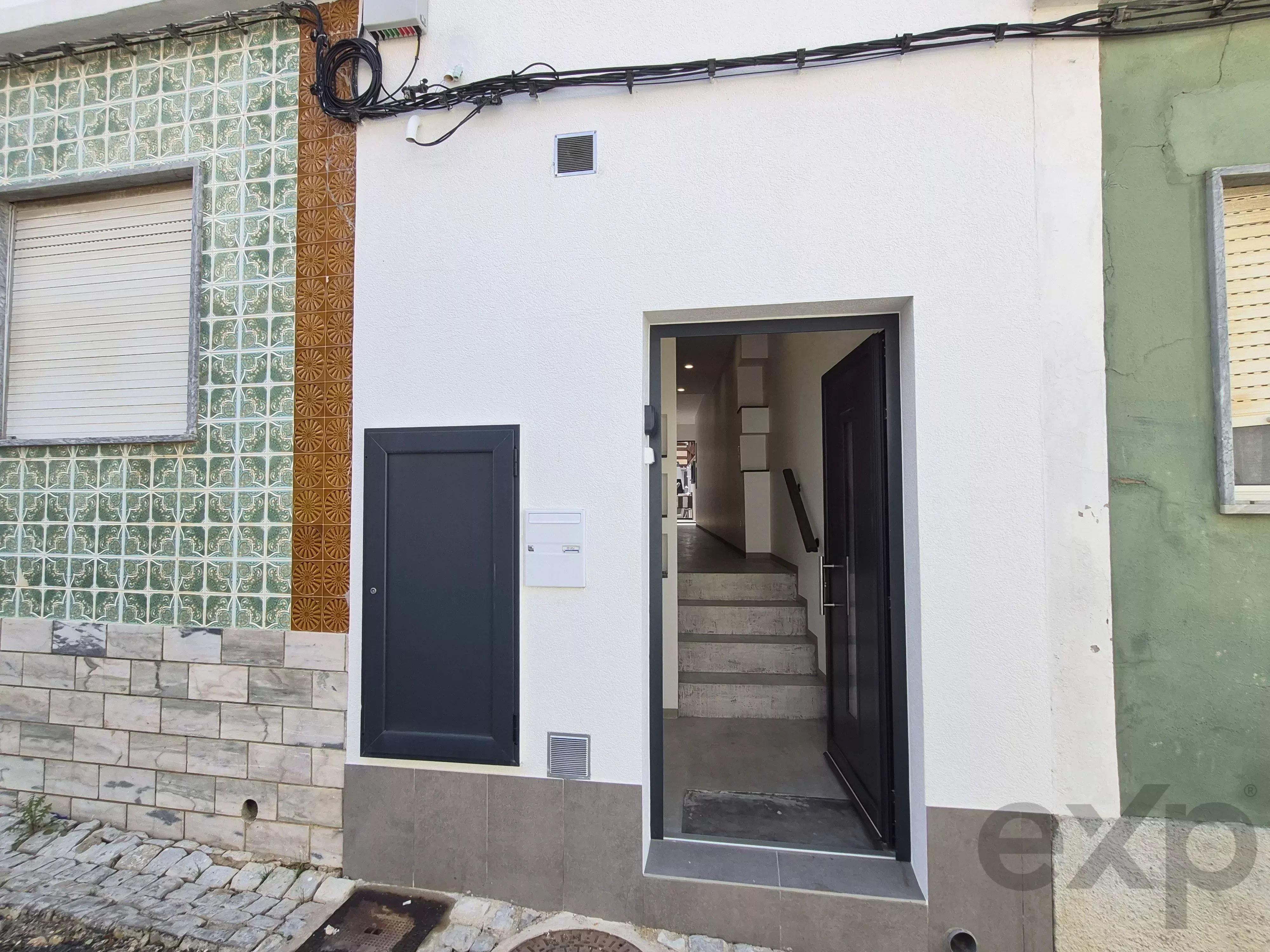 New house, 2 bedrooms, spacious patio, centre of Alvor 87107231 image 18