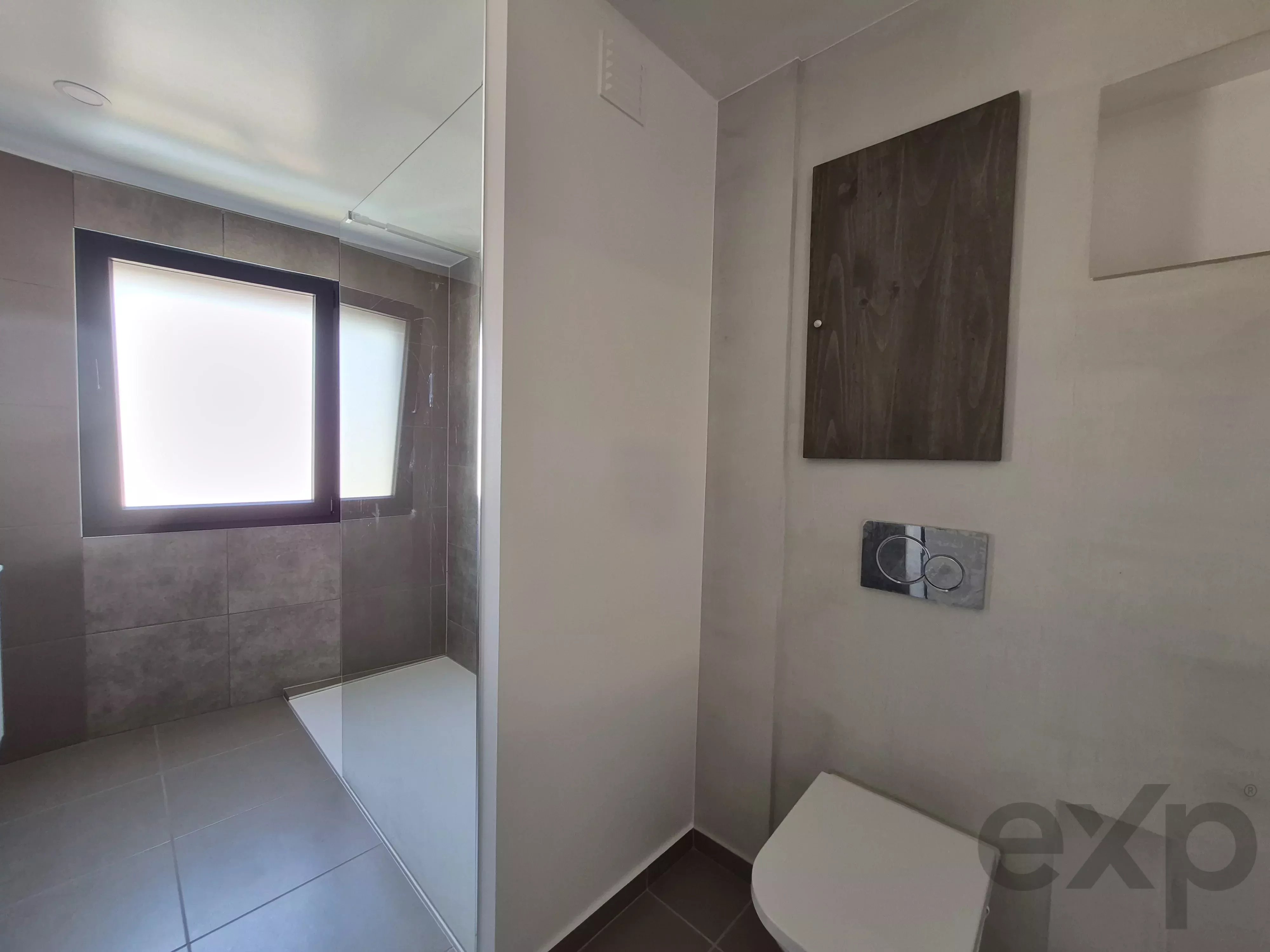 New house, 2 bedrooms, spacious patio, centre of Alvor 87107231 image 30