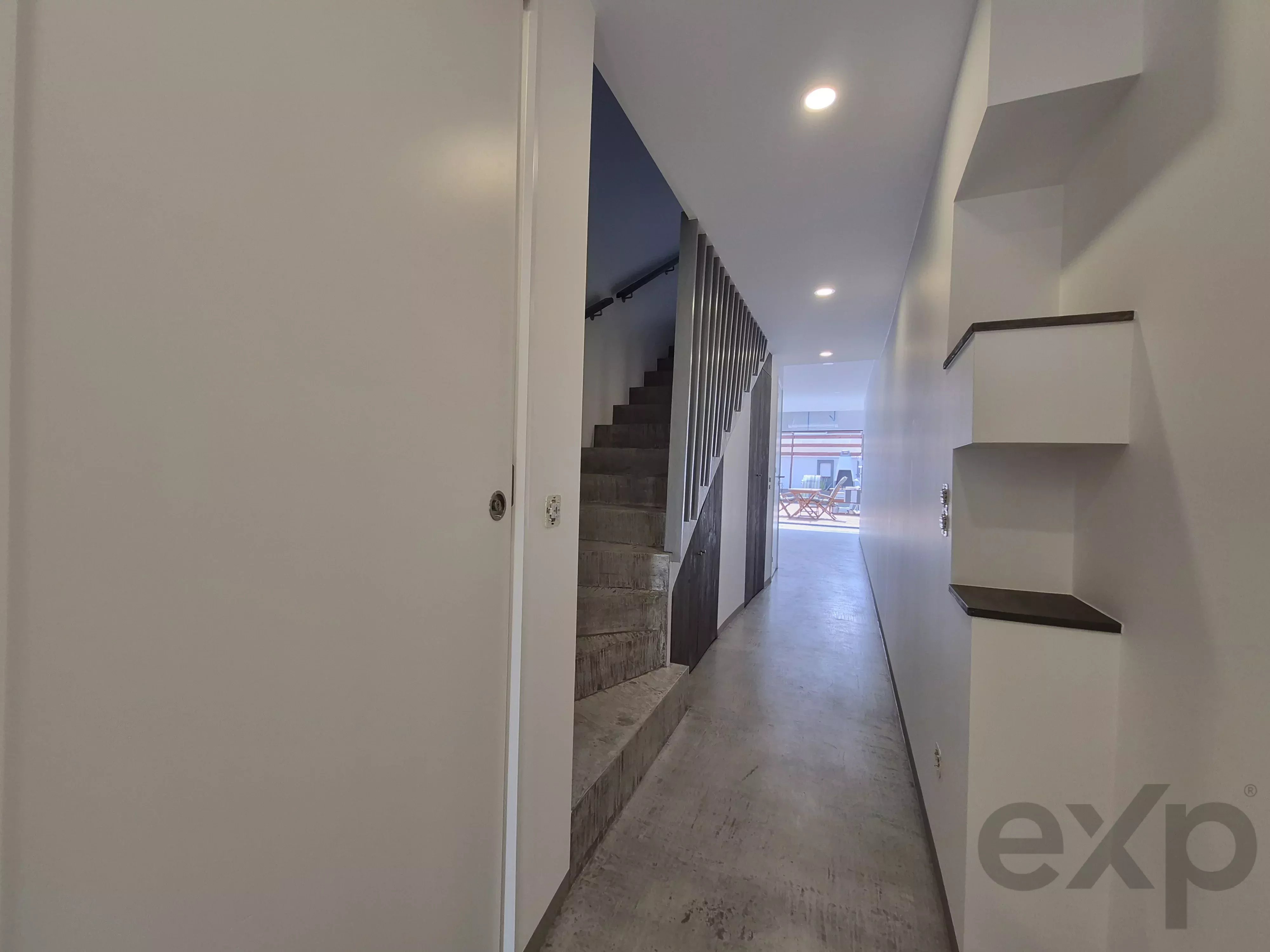 New house, 2 bedrooms, spacious patio, centre of Alvor 87107231 image 20